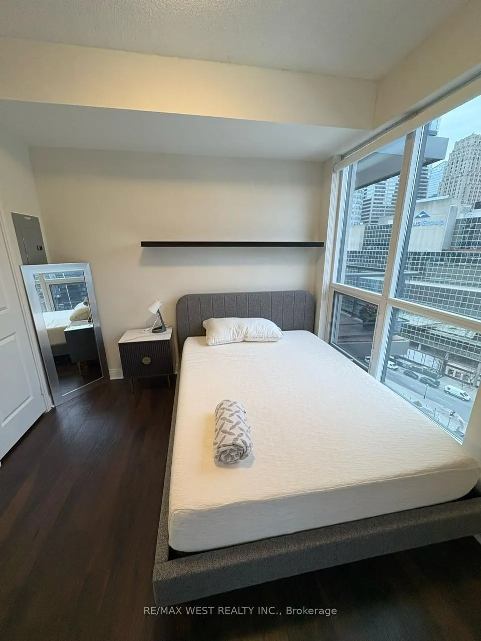 Photo 11 of Unit 1509, 1 Scott Street, Toronto, Waterfront Communities — HOMEH