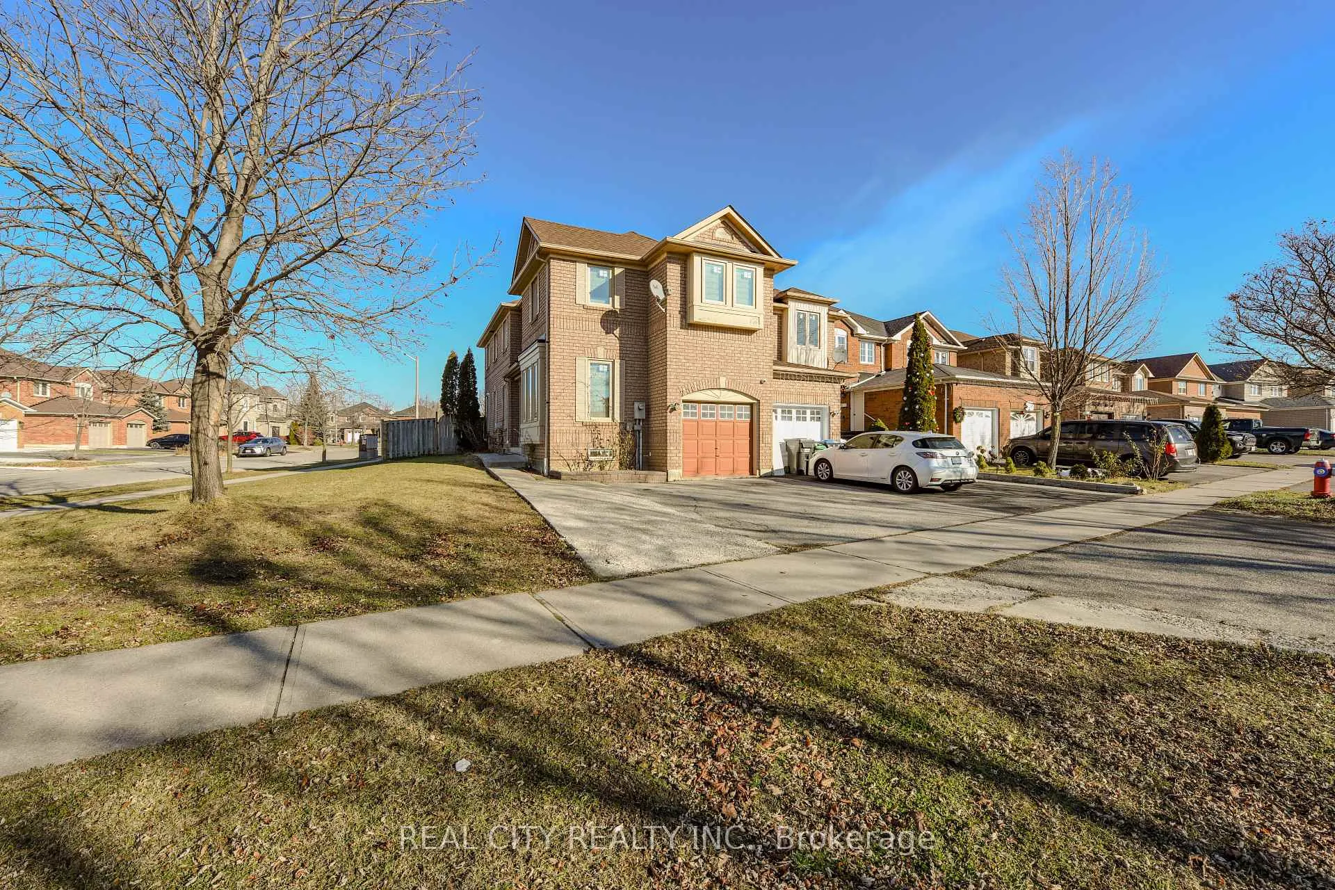 Front of 7020 Black Walnut Trail