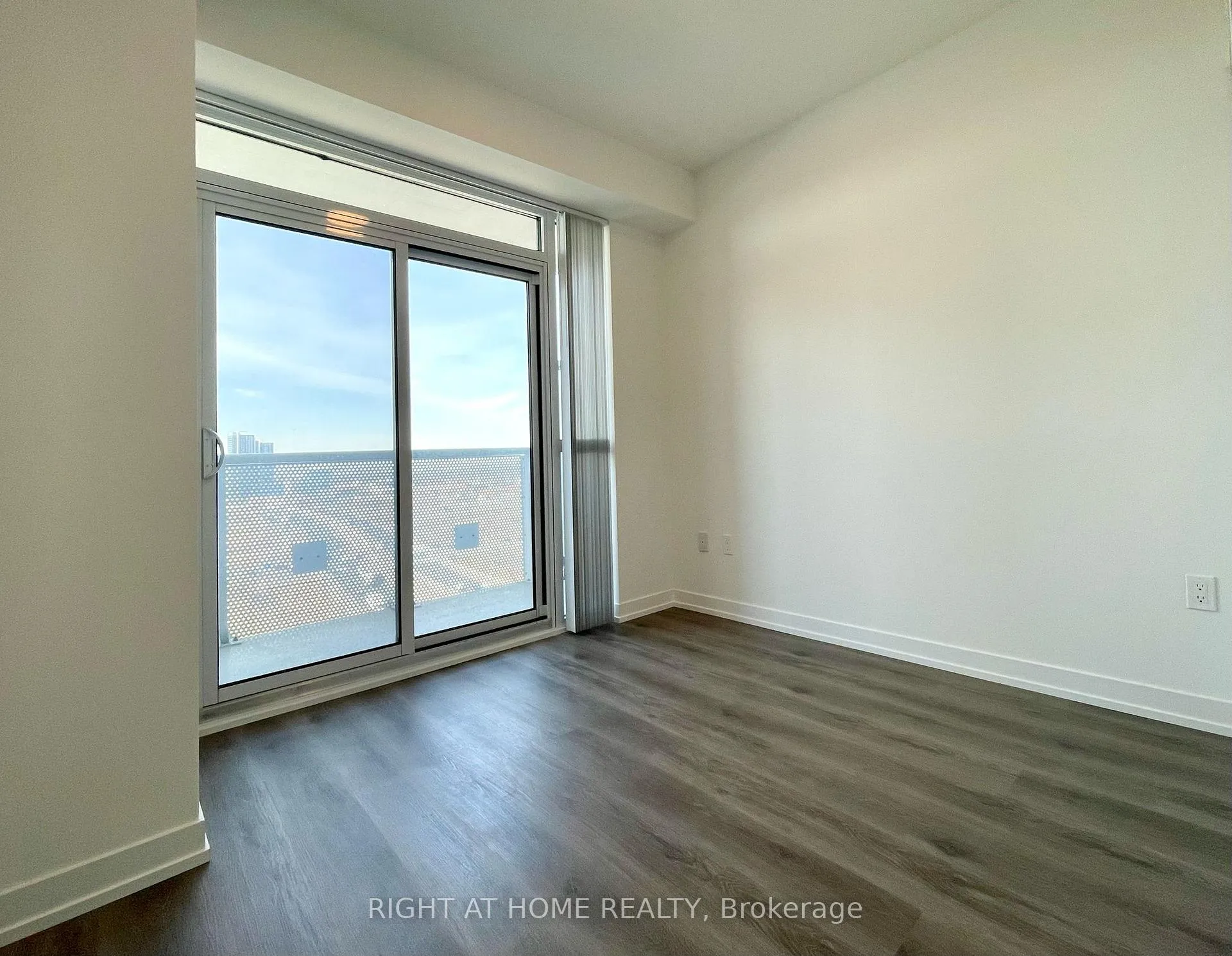 Photo 13 of Unit 1207, 225 Commerce Street, Vaughan, Vaughan Corporate Centre — HOMEH