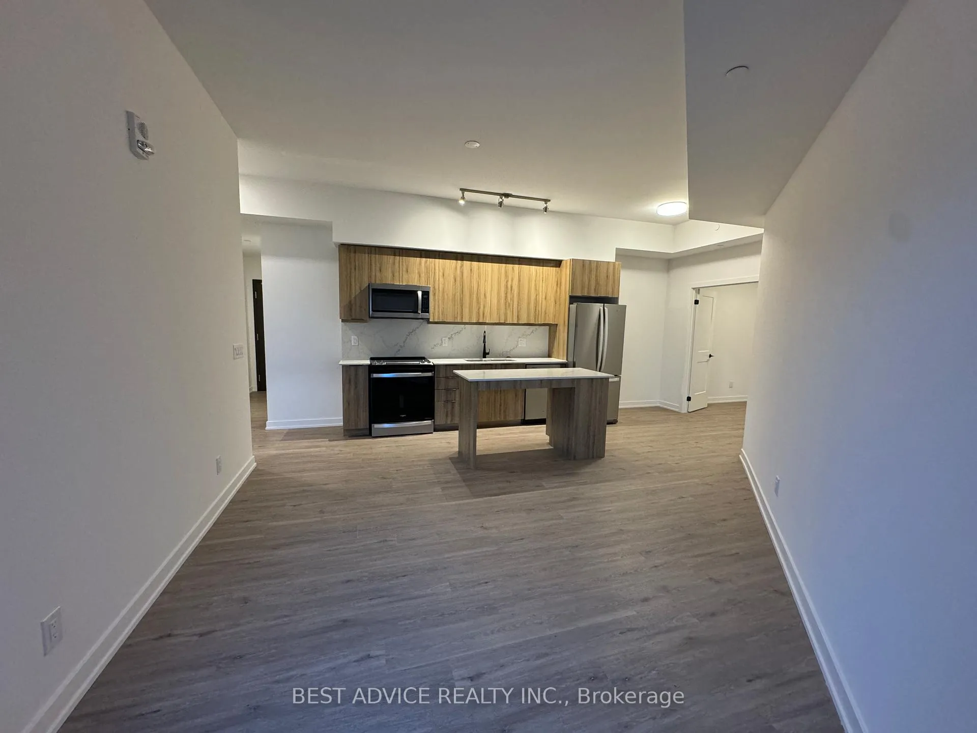 Photo 4 of Unit 1207, 56 Lakeside Terrace, Barrie, Little Lake — HOMEH