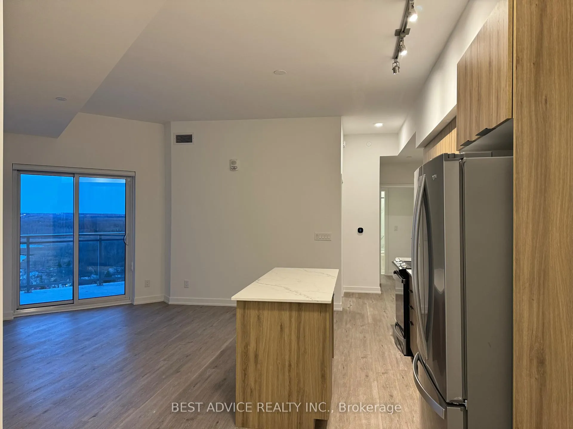 Photo 15 of Unit 1207, 56 Lakeside Terrace, Barrie, Little Lake — HOMEH