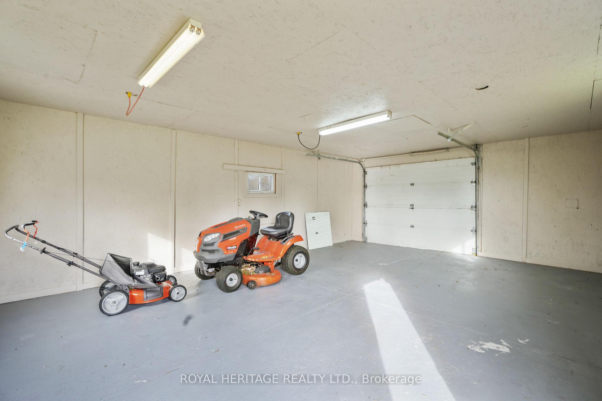 Photo 8 of 223 Lakeshore Road, Brighton, Rural Brighton — HOMEH