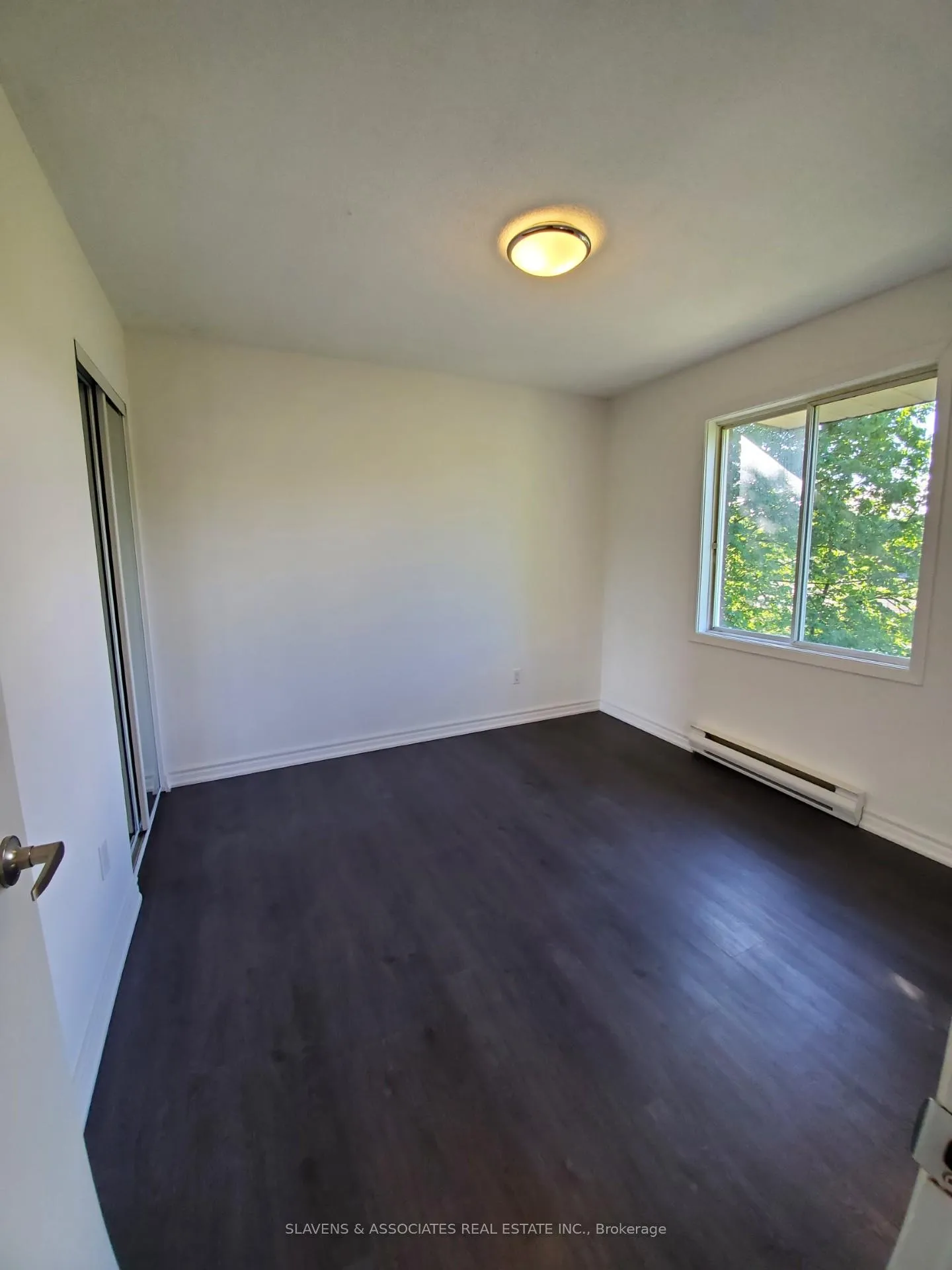 Photo 3 of Unit 203, 170 Grove Street E, Barrie, Wellington — HOMEH