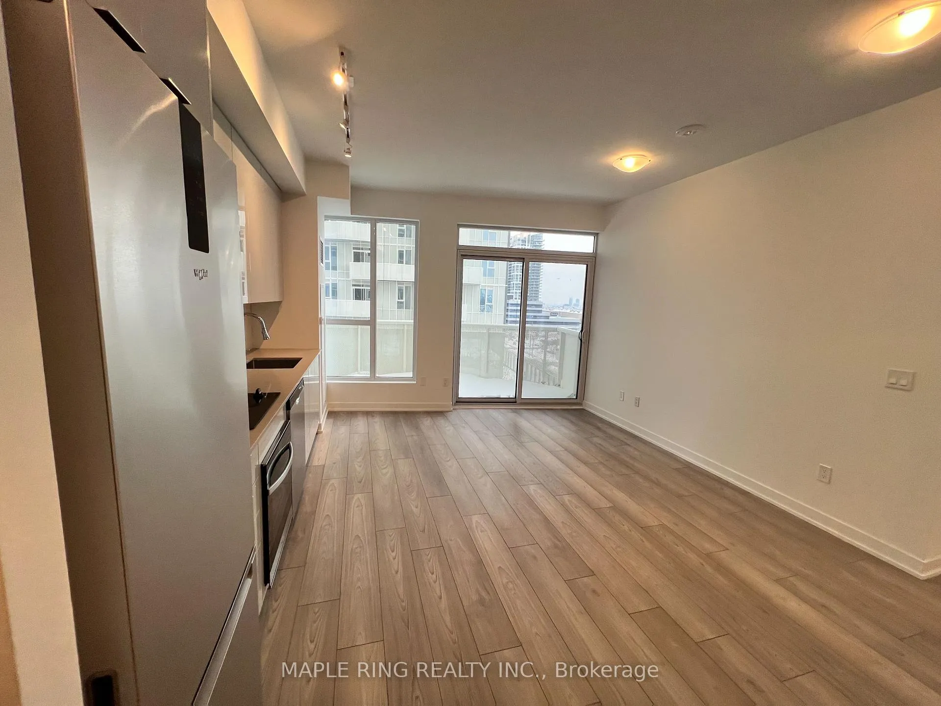 Photo 1 of Unit 722, 498 Caldari Road, Vaughan, Concord — HOMEH