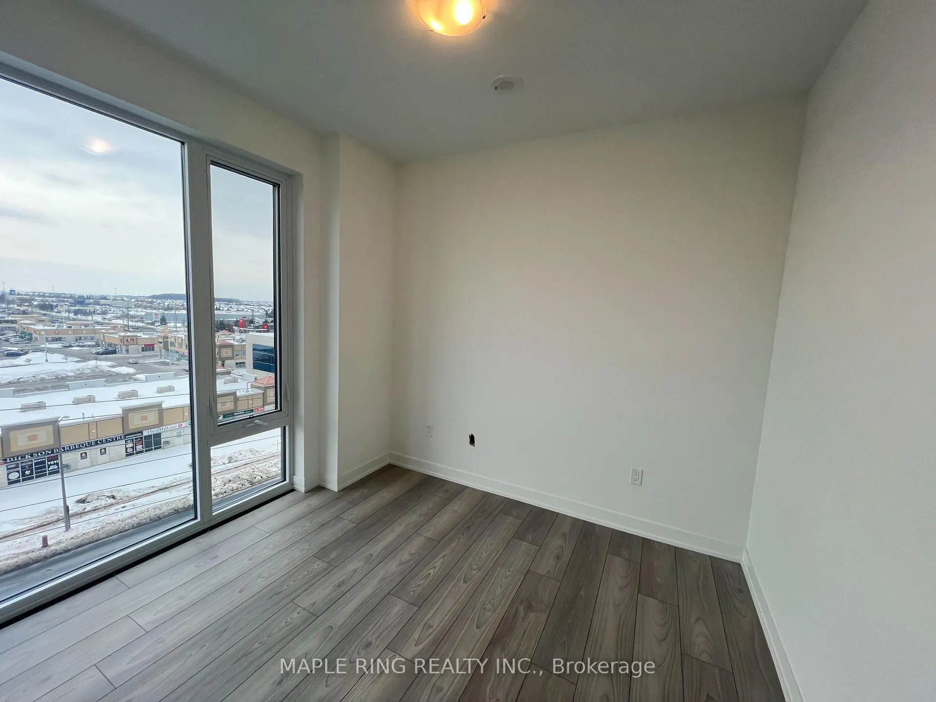 Photo 3 of Unit 722, 498 Caldari Road, Vaughan, Concord — HOMEH