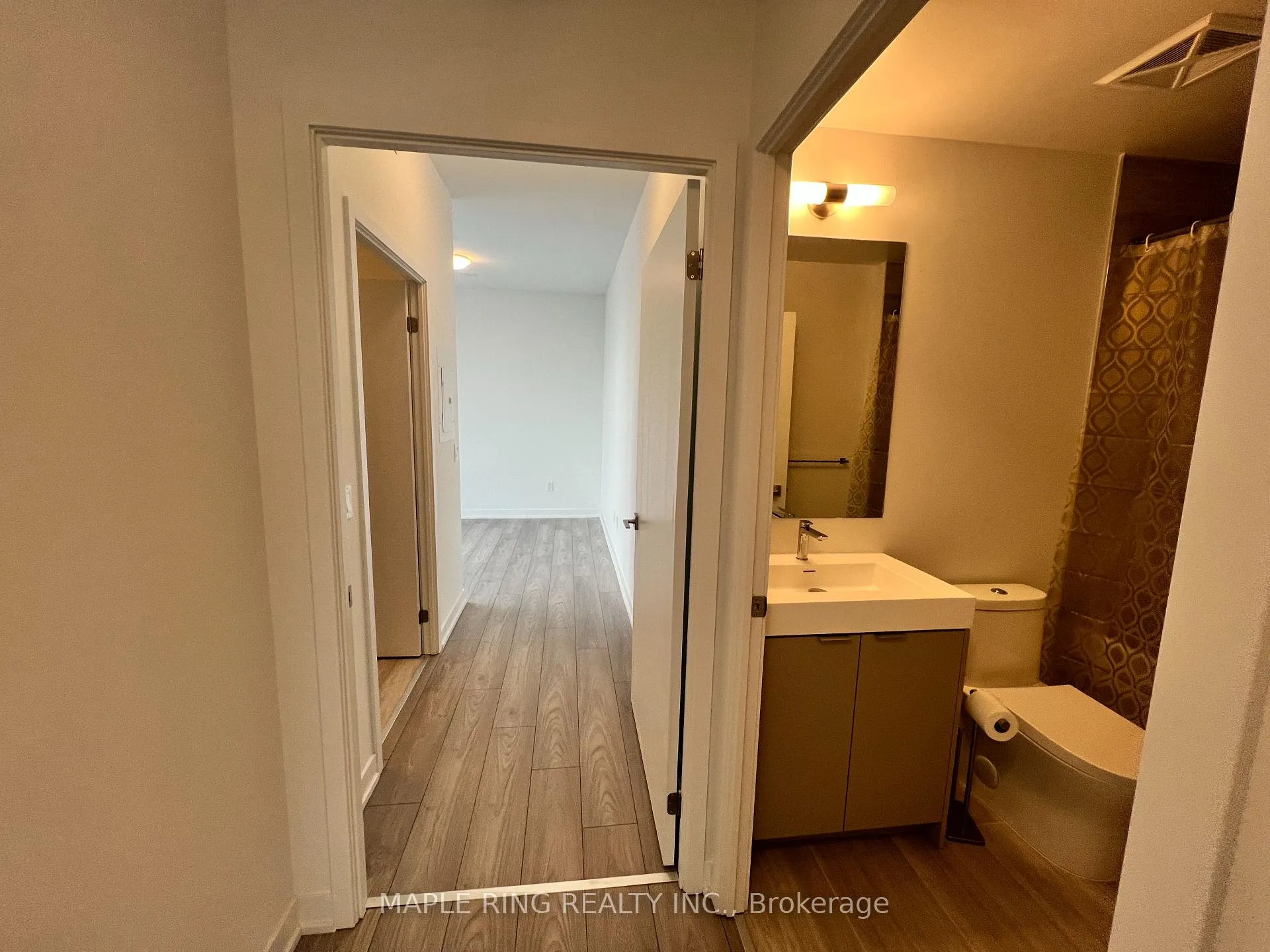 Photo 5 of Unit 722, 498 Caldari Road, Vaughan, Concord — HOMEH