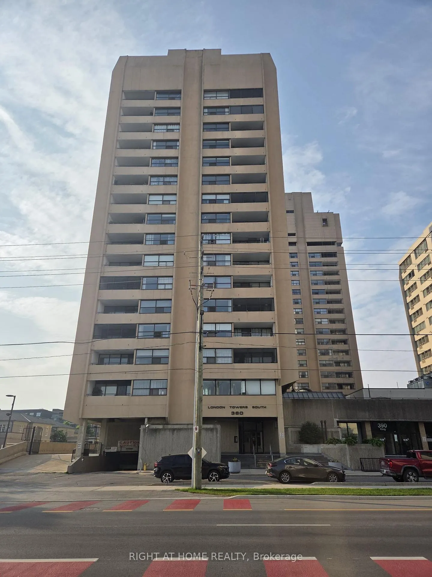 Front of Unit 903, 380 King Street