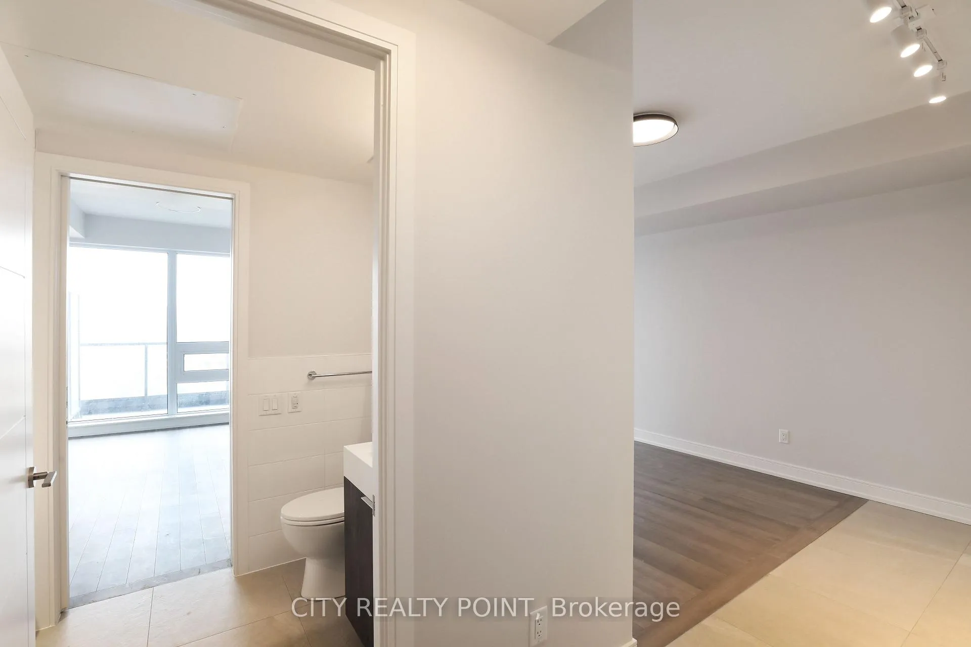 Photo 7 of Unit 608, 2525 Bathurst Street, Toronto, Forest Hill North — HOMEH