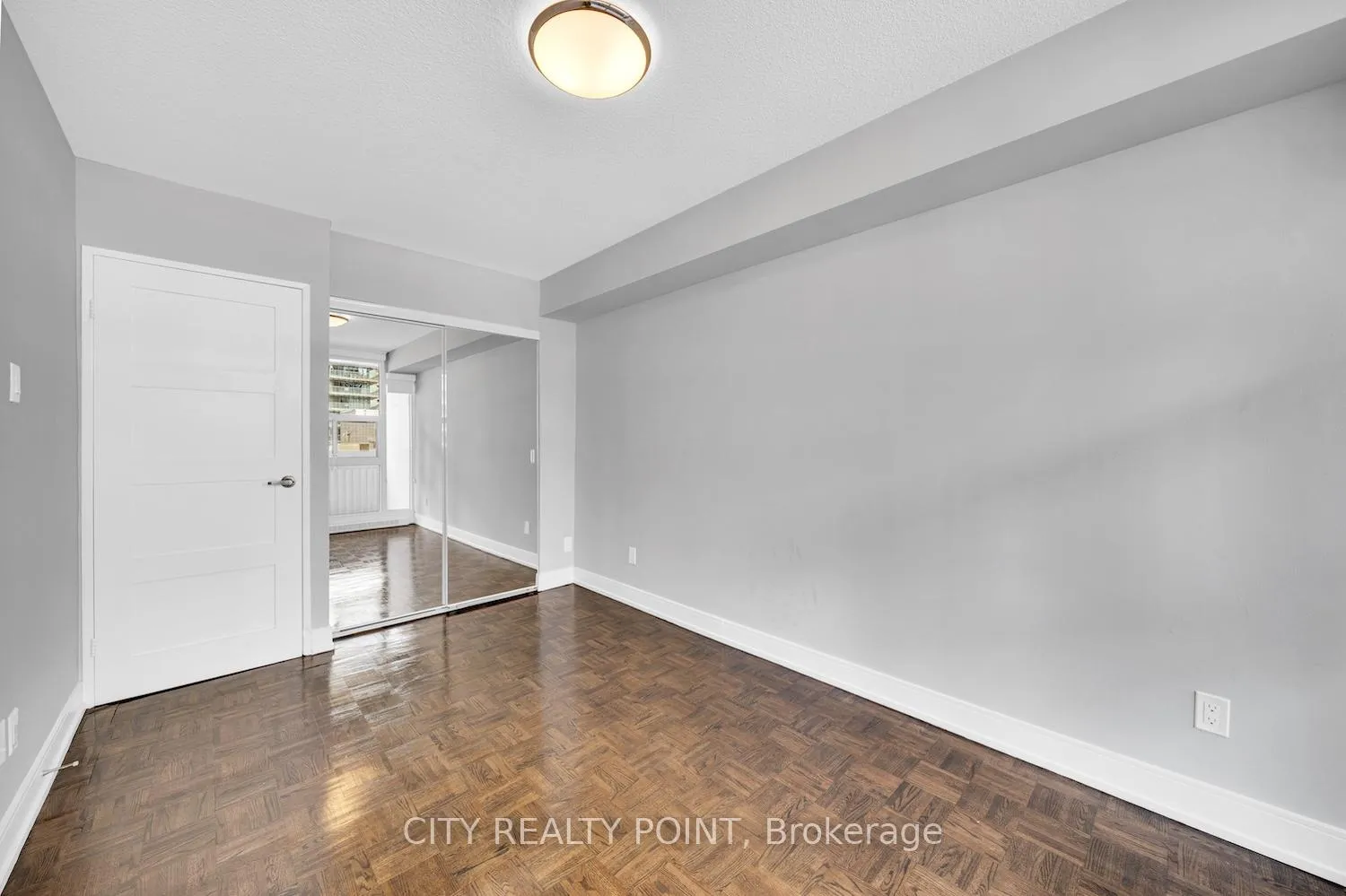 Photo 10 of Unit 902, 33 Isabella Street, Toronto, Church-Yonge Corridor — HOMEH