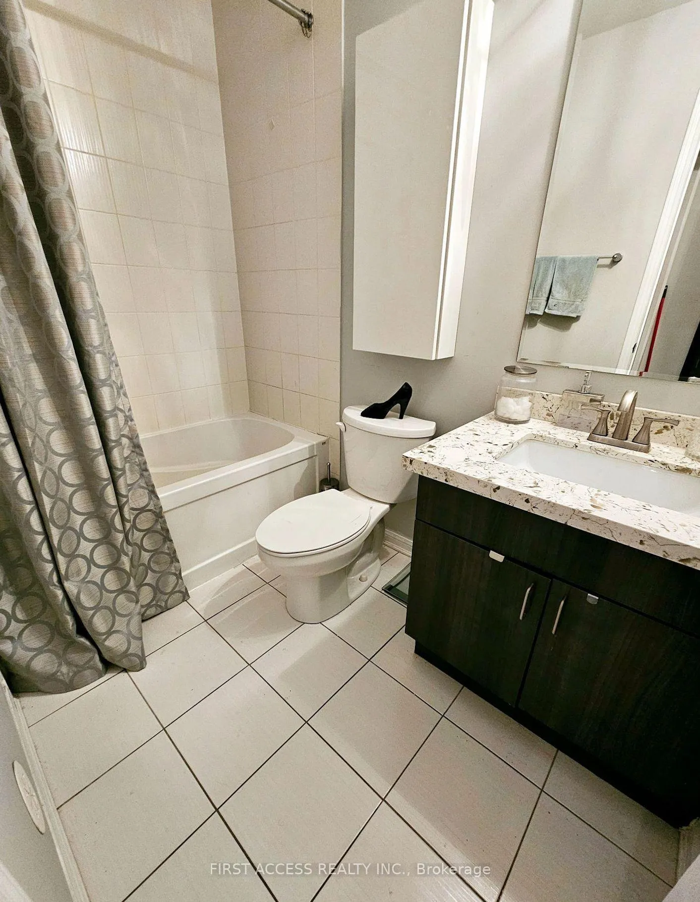 Photo 17 of 112 Baycliffe Crescent, Brampton, Northwest Brampton — HOMEH