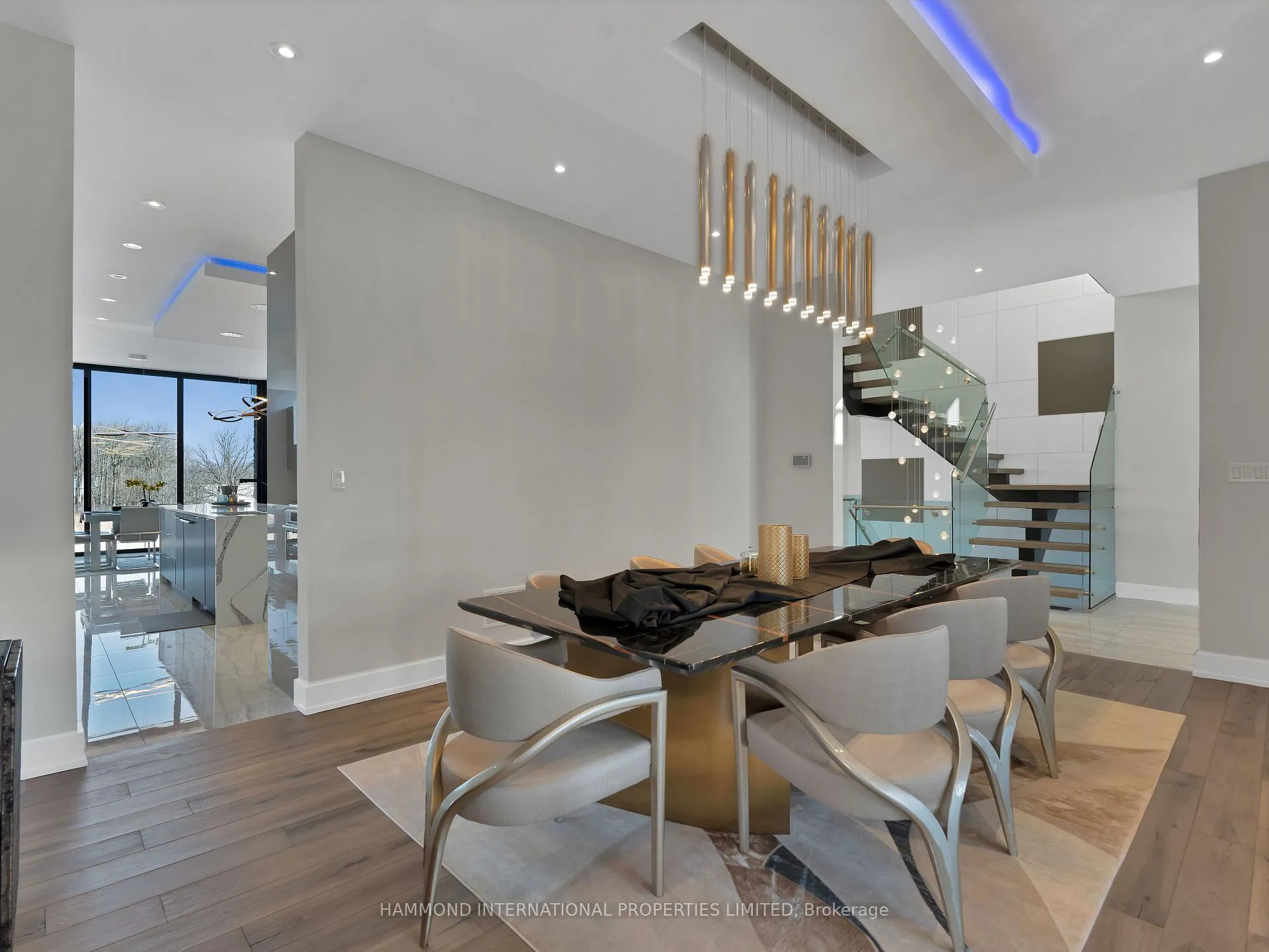 Photo 6 of 8374 Dickenson Road, Hamilton, Ancaster — HOMEH
