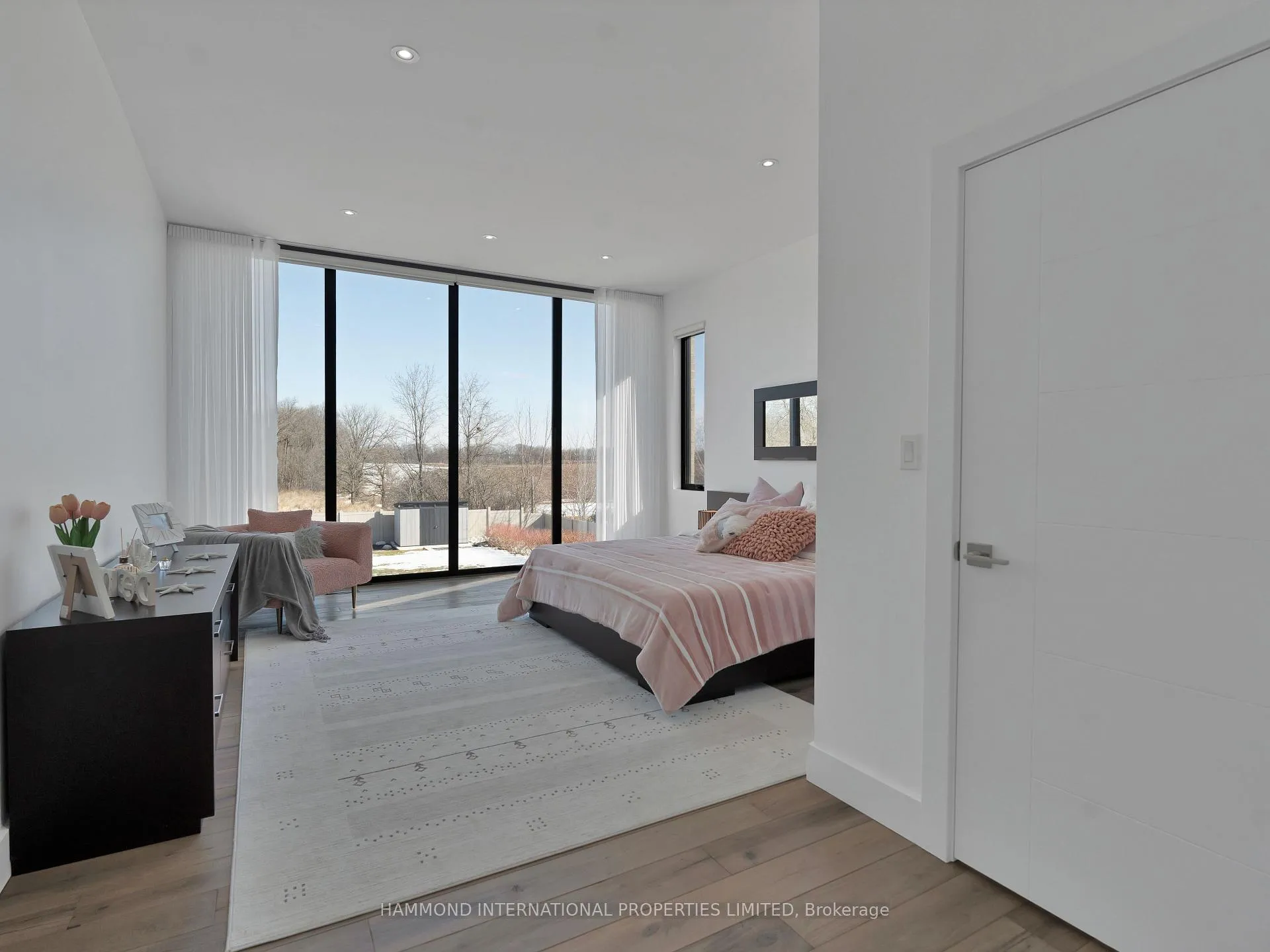 Photo 15 of 8374 Dickenson Road, Hamilton, Ancaster — HOMEH