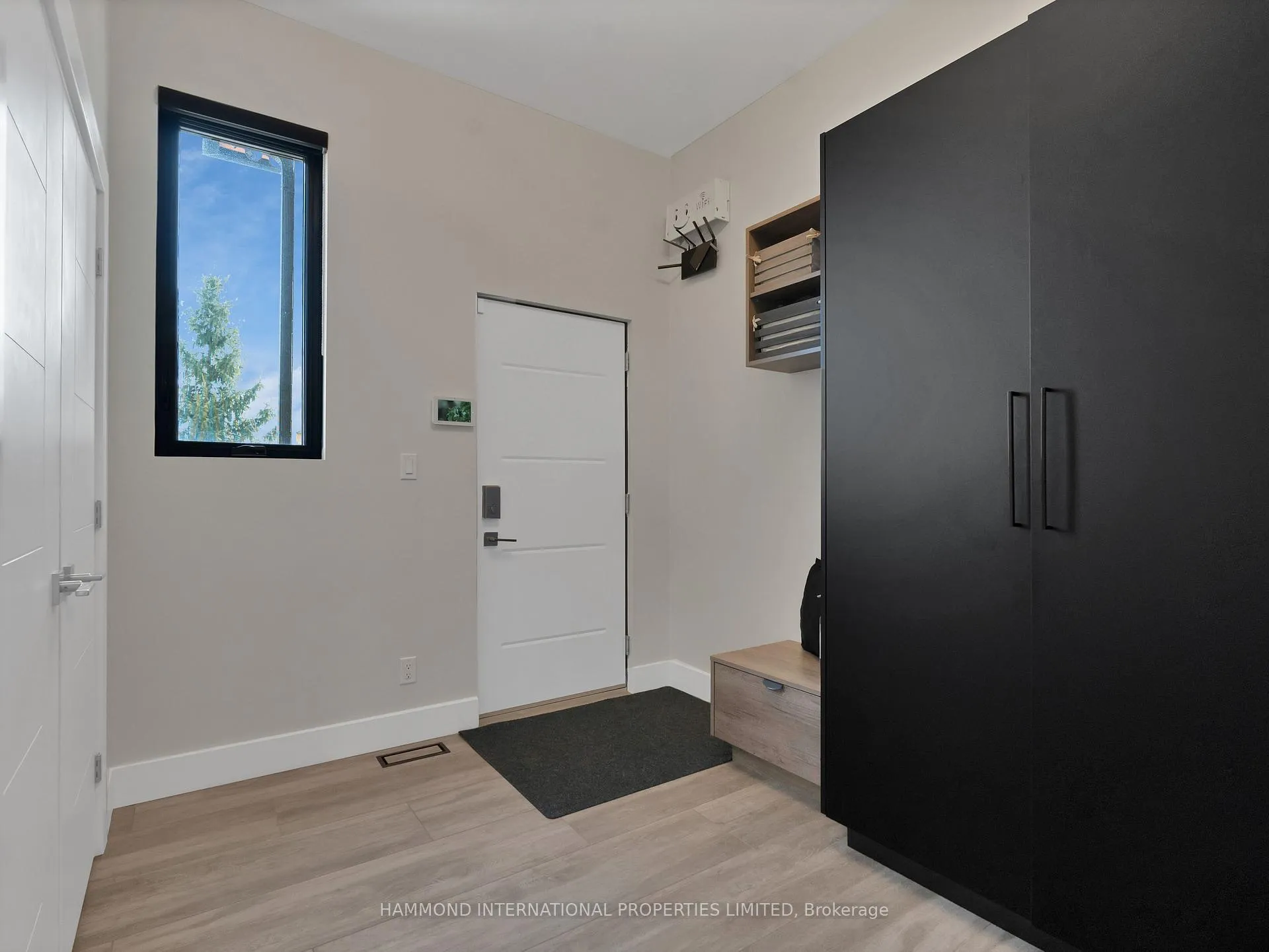Photo 20 of 8374 Dickenson Road, Hamilton, Ancaster — HOMEH