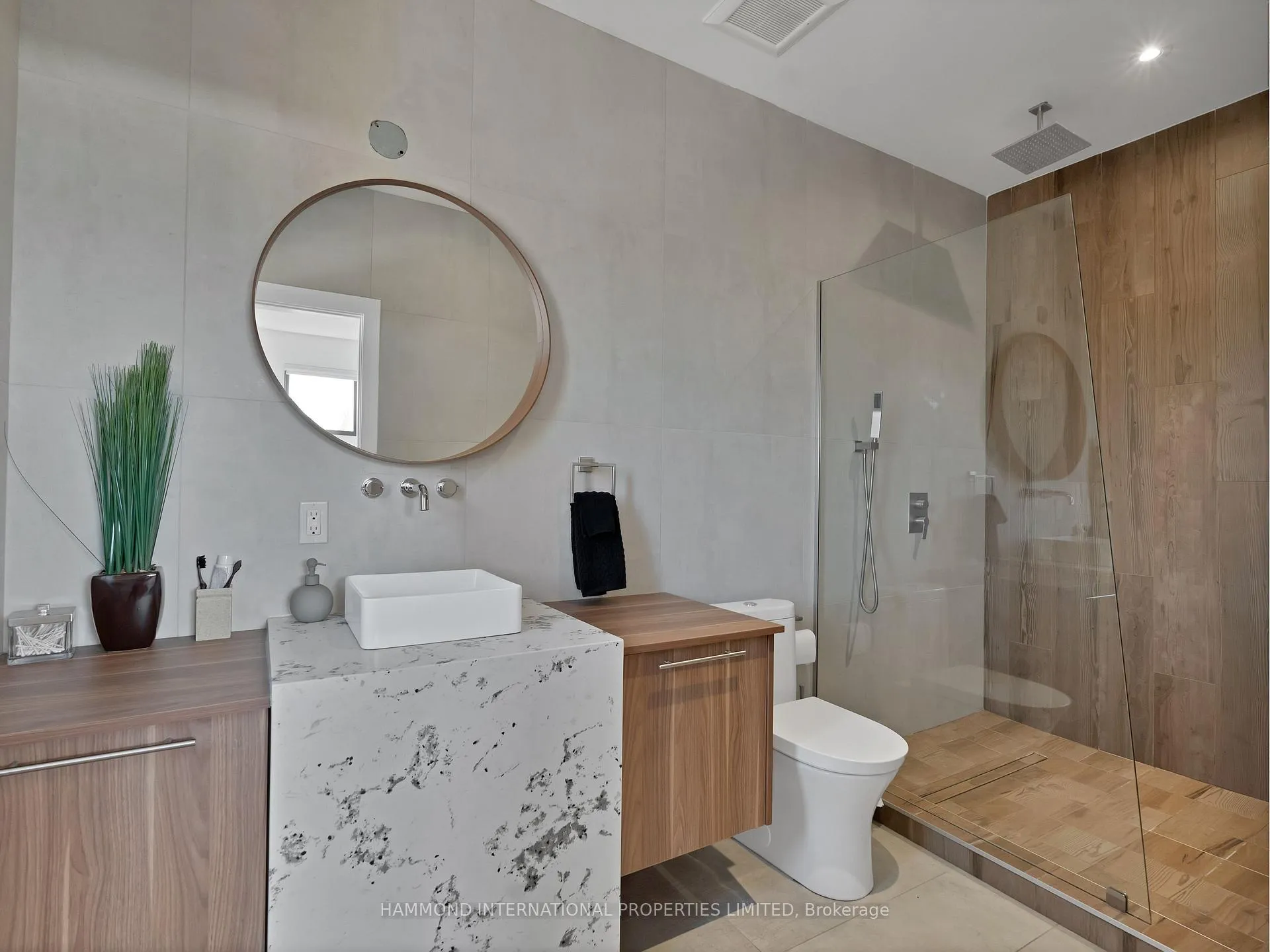 Photo 37 of 8374 Dickenson Road, Hamilton, Ancaster — HOMEH