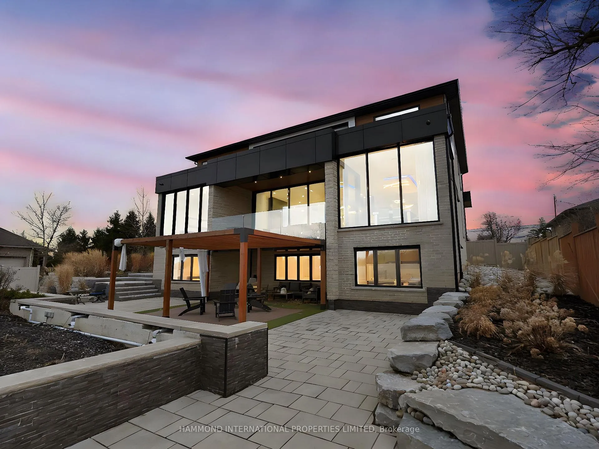 Photo 48 of 8374 Dickenson Road, Hamilton, Ancaster — HOMEH