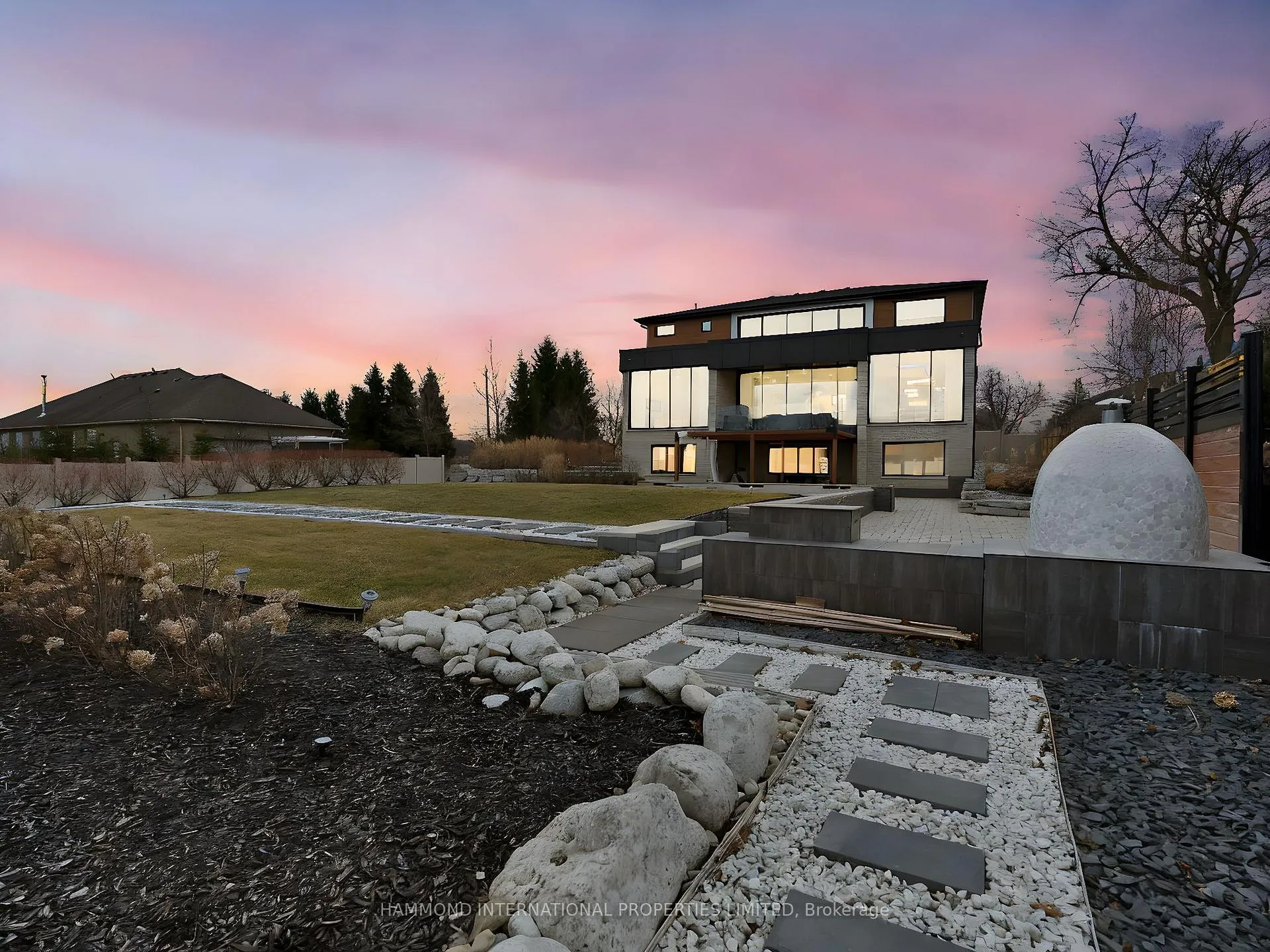 Photo 49 of 8374 Dickenson Road, Hamilton, Ancaster — HOMEH
