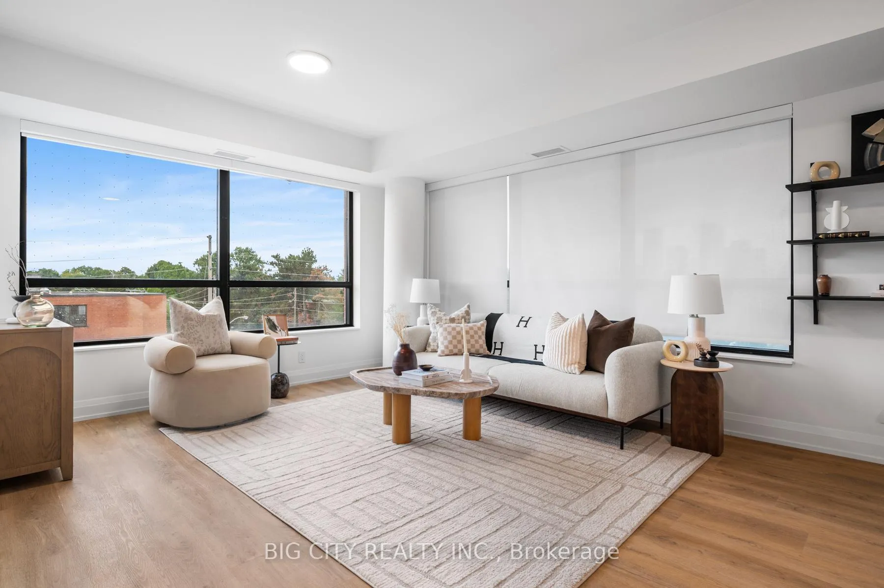 Photo 3 of Unit 309, 36 Brentcliffe Road, Toronto, Thorncliffe Park — HOMEH