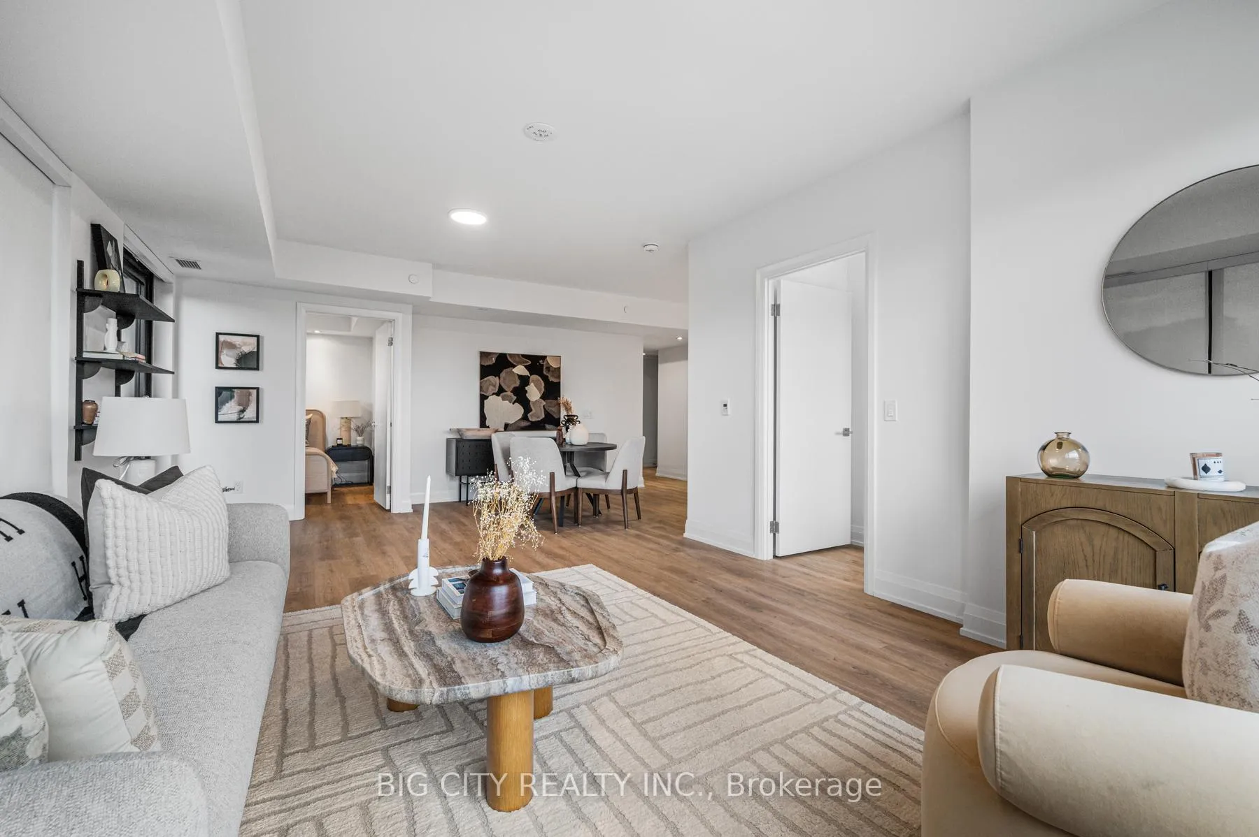 Photo 5 of Unit 309, 36 Brentcliffe Road, Toronto, Thorncliffe Park — HOMEH