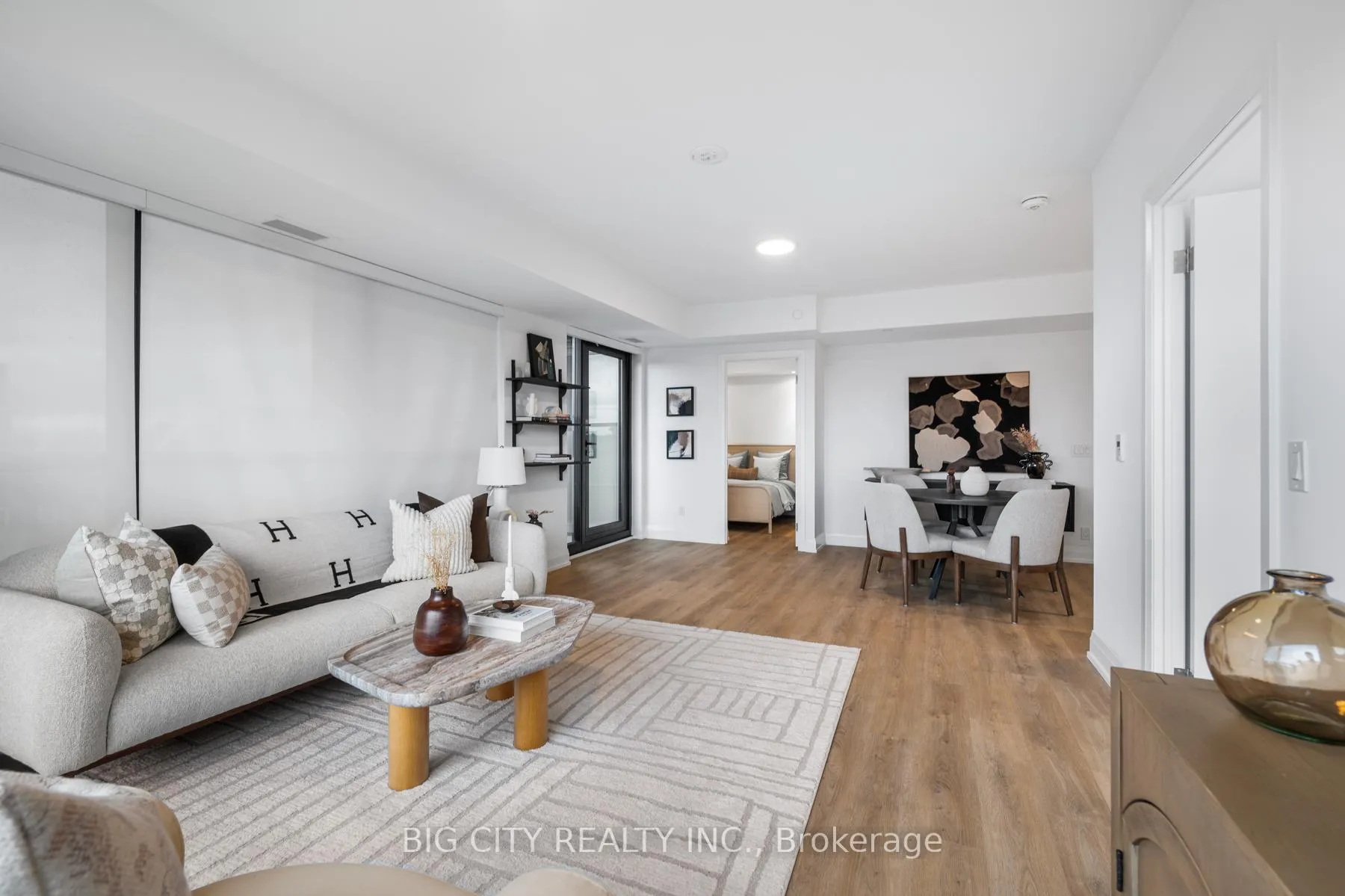 Photo 6 of Unit 309, 36 Brentcliffe Road, Toronto, Thorncliffe Park — HOMEH