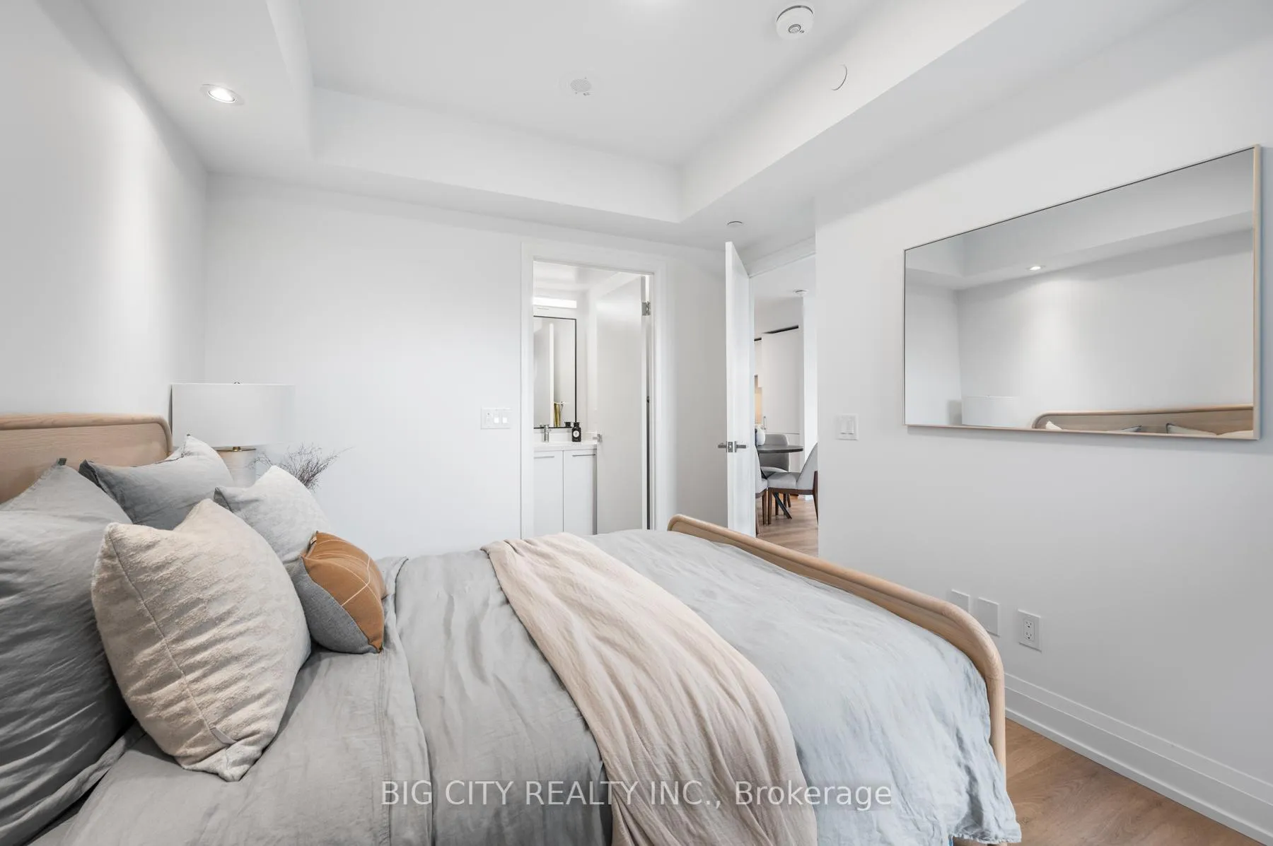 Photo 17 of Unit 309, 36 Brentcliffe Road, Toronto, Thorncliffe Park — HOMEH