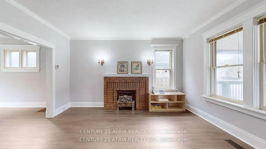 Photo 7 of 149 Adelaide Avenue E, Oshawa, O'Neill — HOMEH