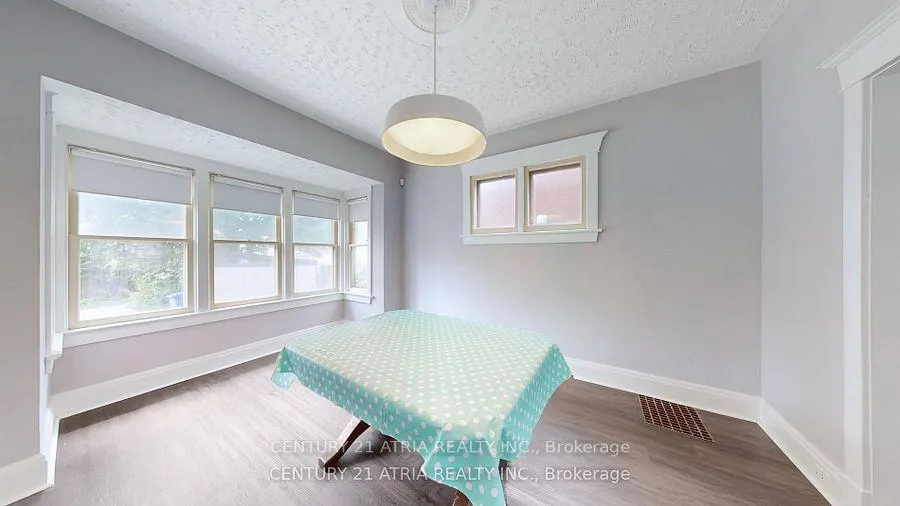 Photo 10 of 149 Adelaide Avenue E, Oshawa, O'Neill — HOMEH
