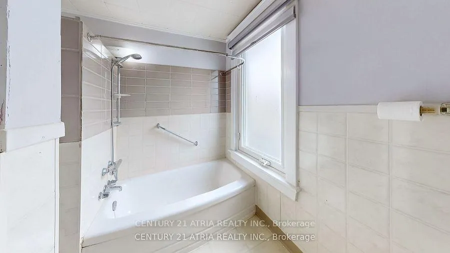 Photo 24 of 149 Adelaide Avenue E, Oshawa, O'Neill — HOMEH