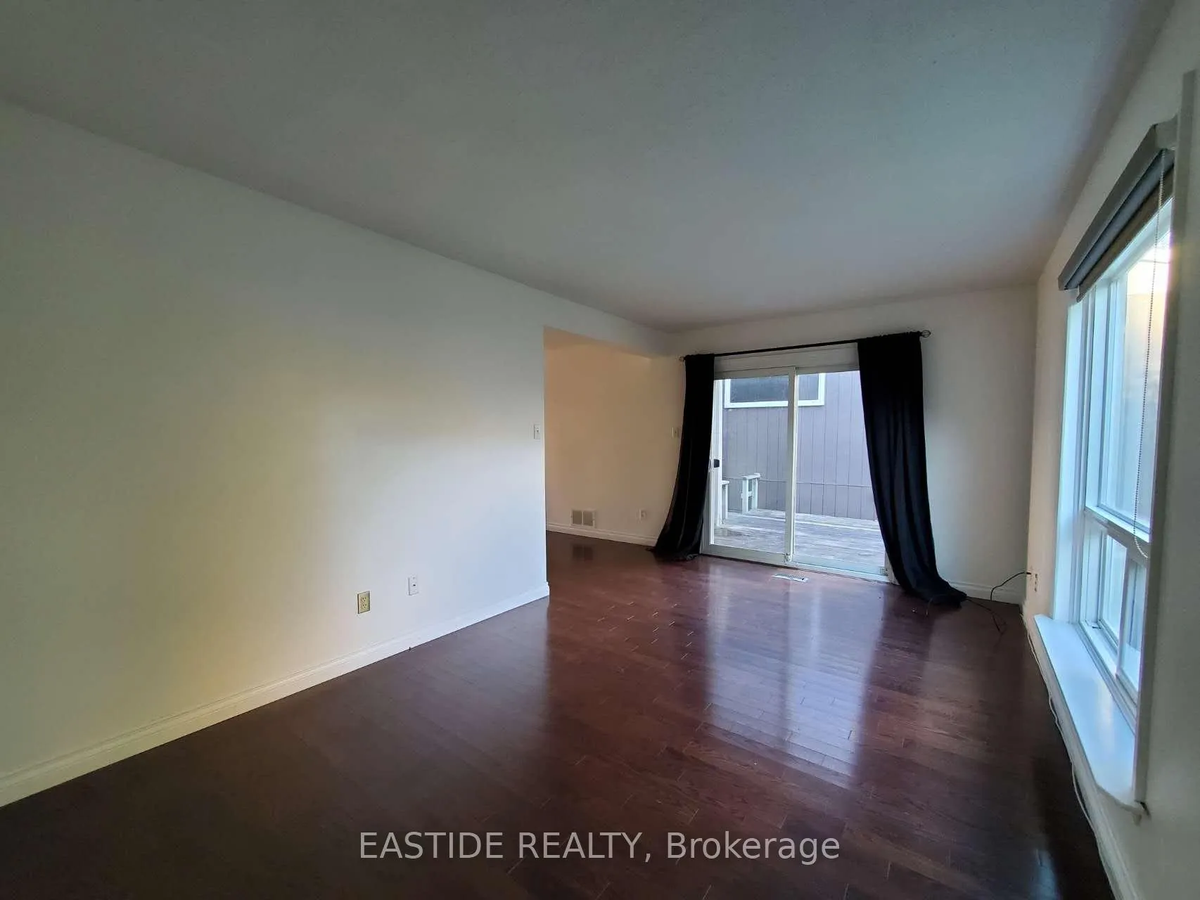 Photo 6 of Unit 27, 17 Lucas Lane, Ajax, South West — HOMEH