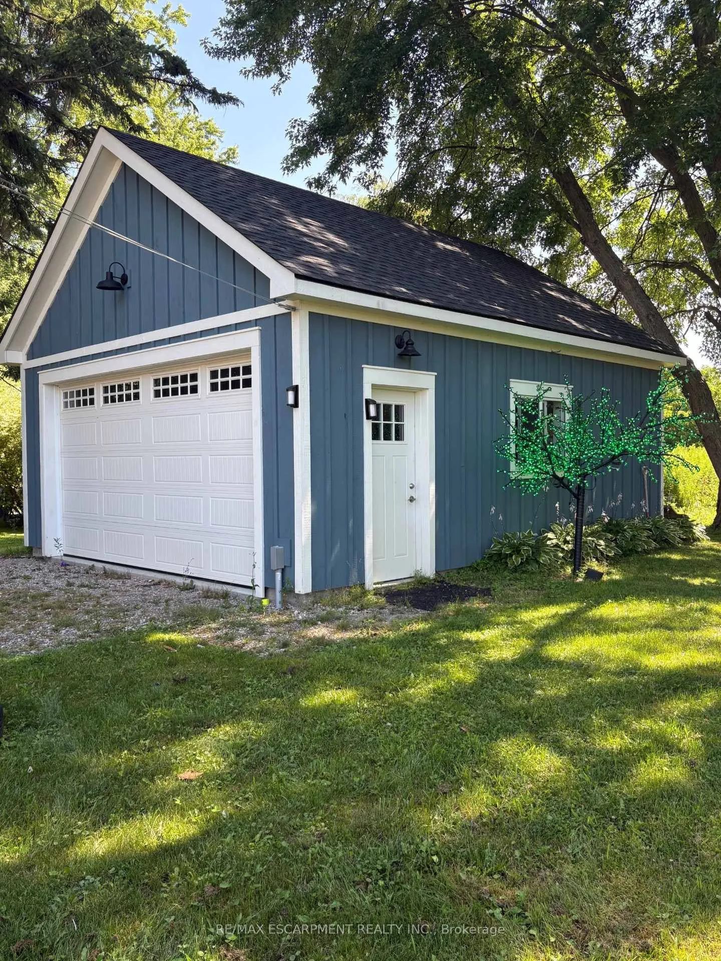 Photo 4 of 723 Glancaster Road, Hamilton, Rural Glanbrook — HOMEH