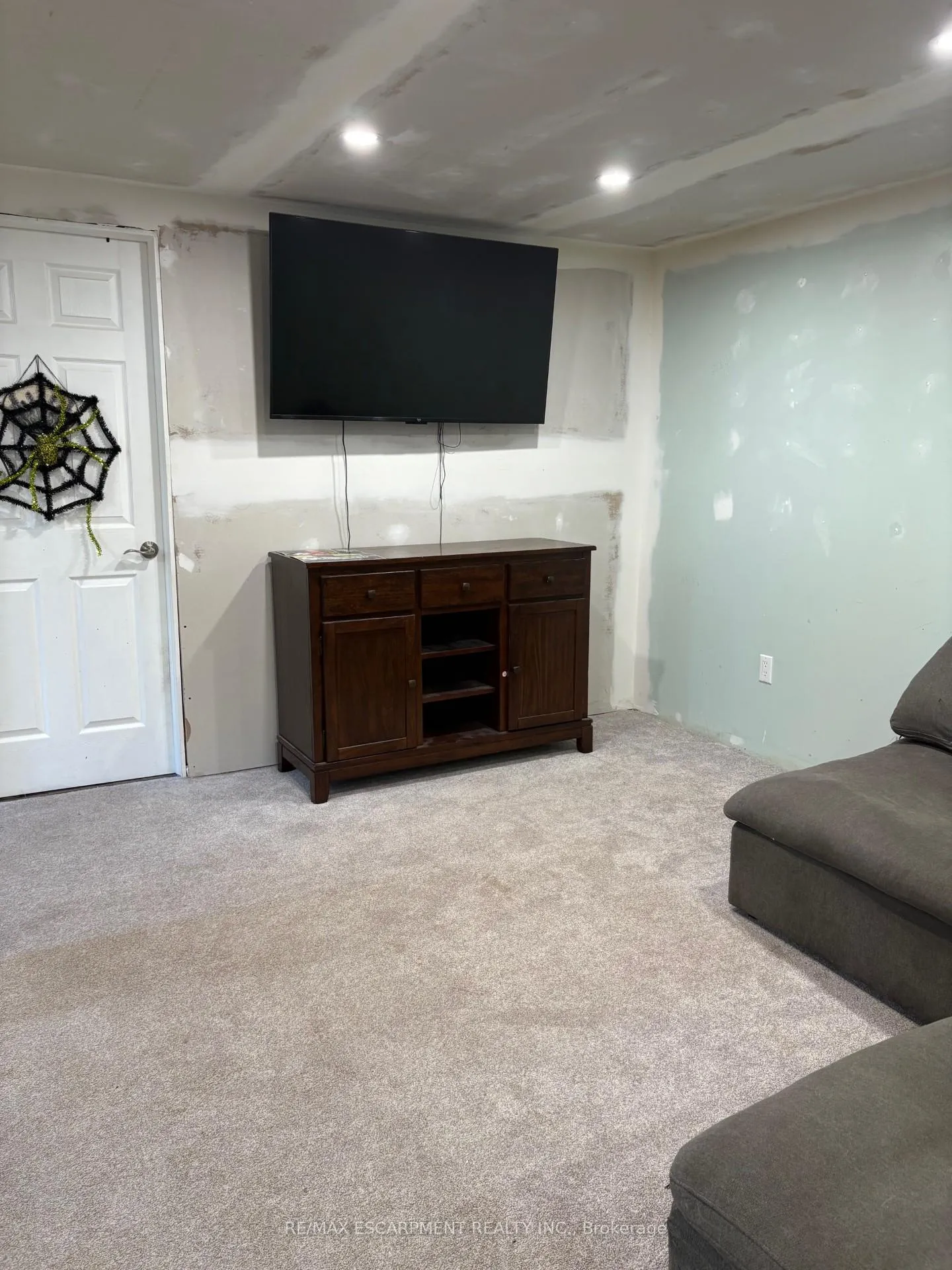 Photo 27 of 723 Glancaster Road, Hamilton, Rural Glanbrook — HOMEH
