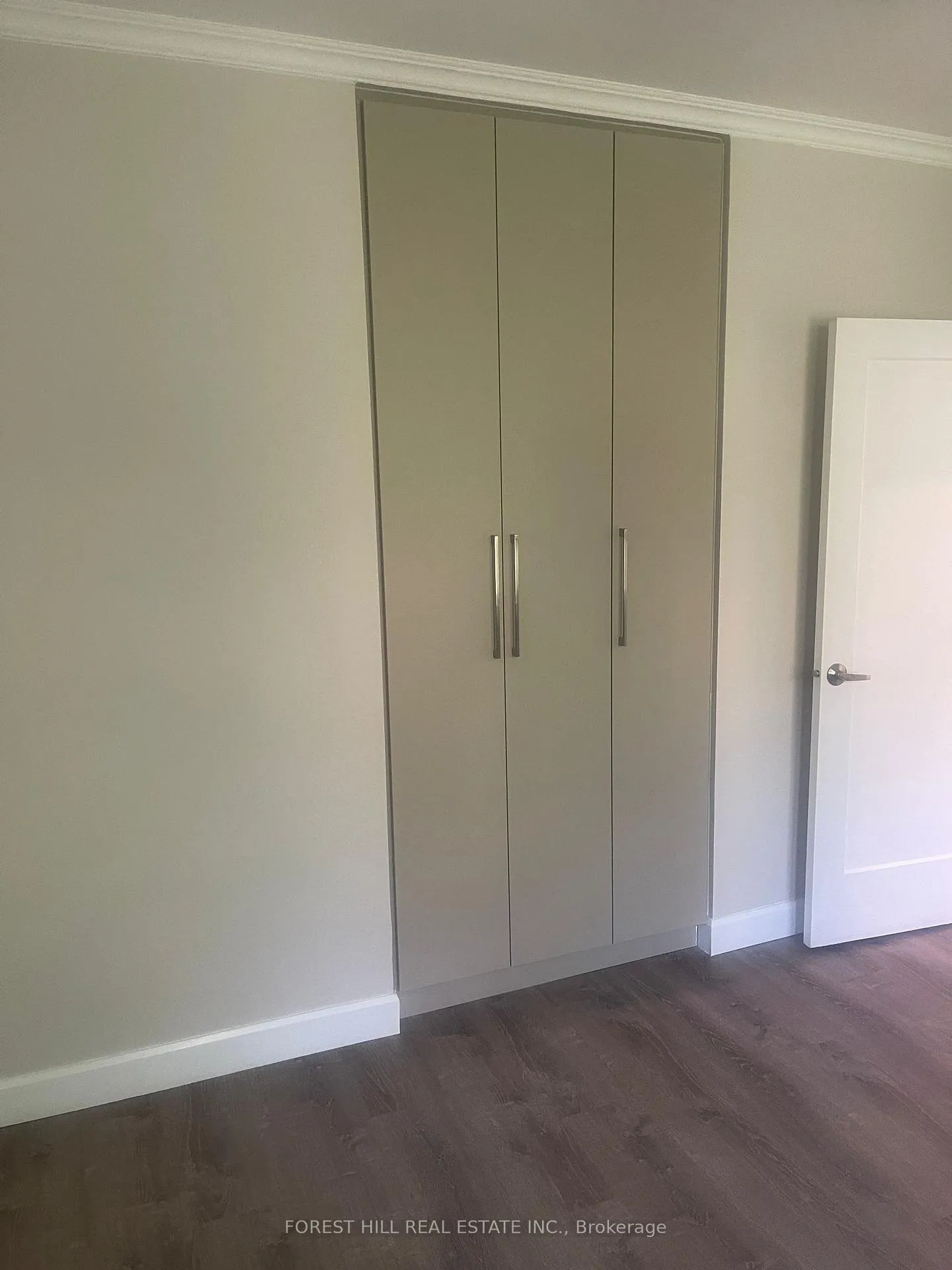 Photo 4 of Unit 305, 24 Shallmar Boulevard, Toronto, Forest Hill North — HOMEH