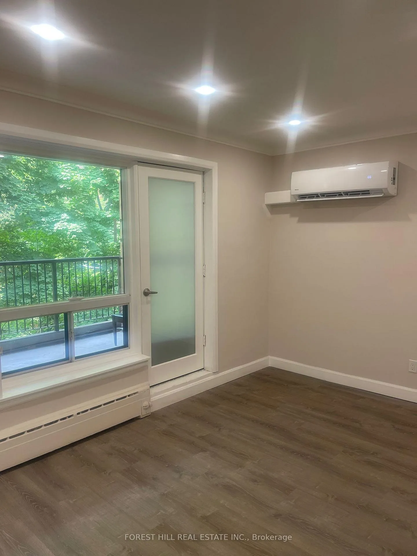 Photo 6 of Unit 305, 24 Shallmar Boulevard, Toronto, Forest Hill North — HOMEH
