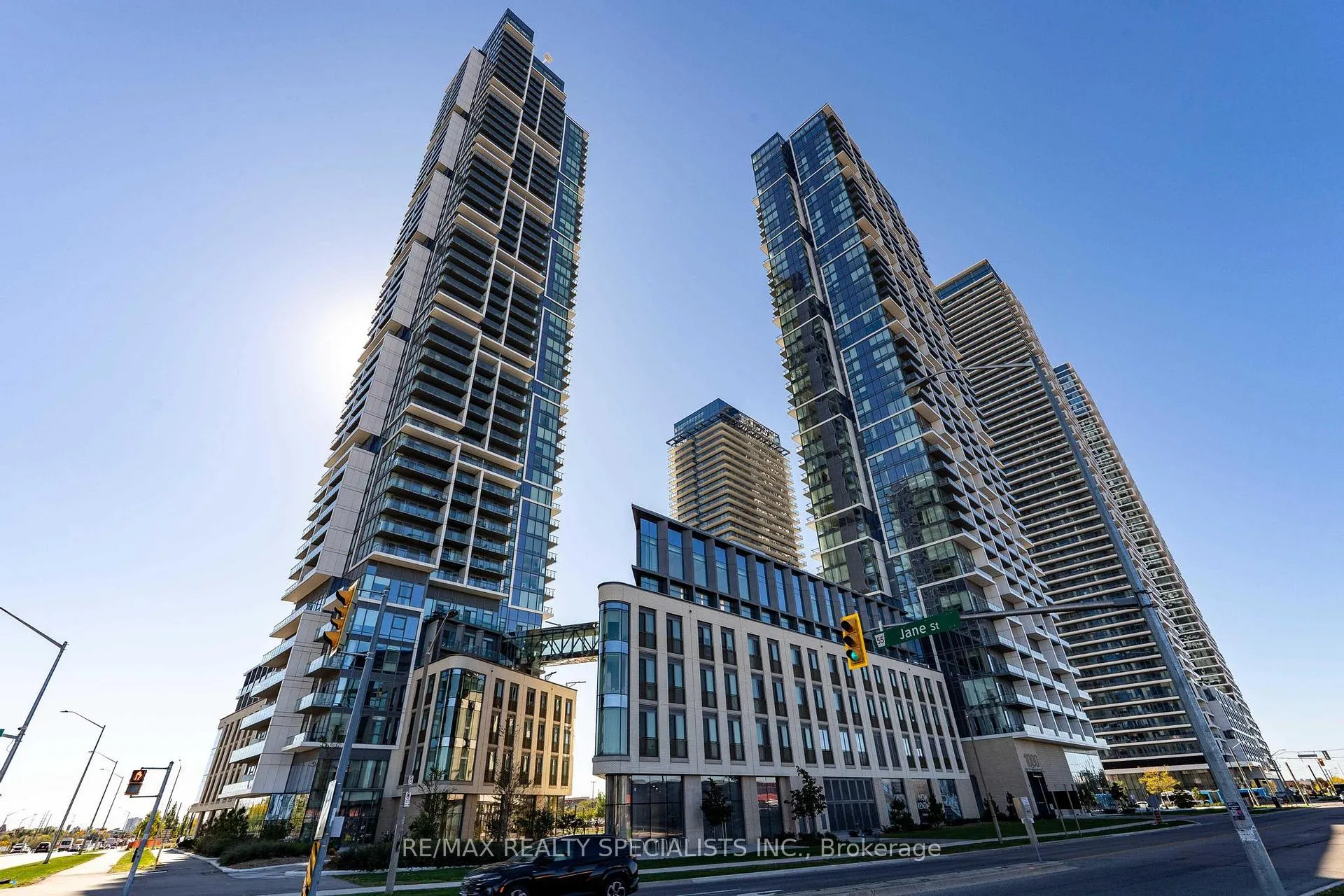 Front of Unit 5609, 7890 Jane Street N