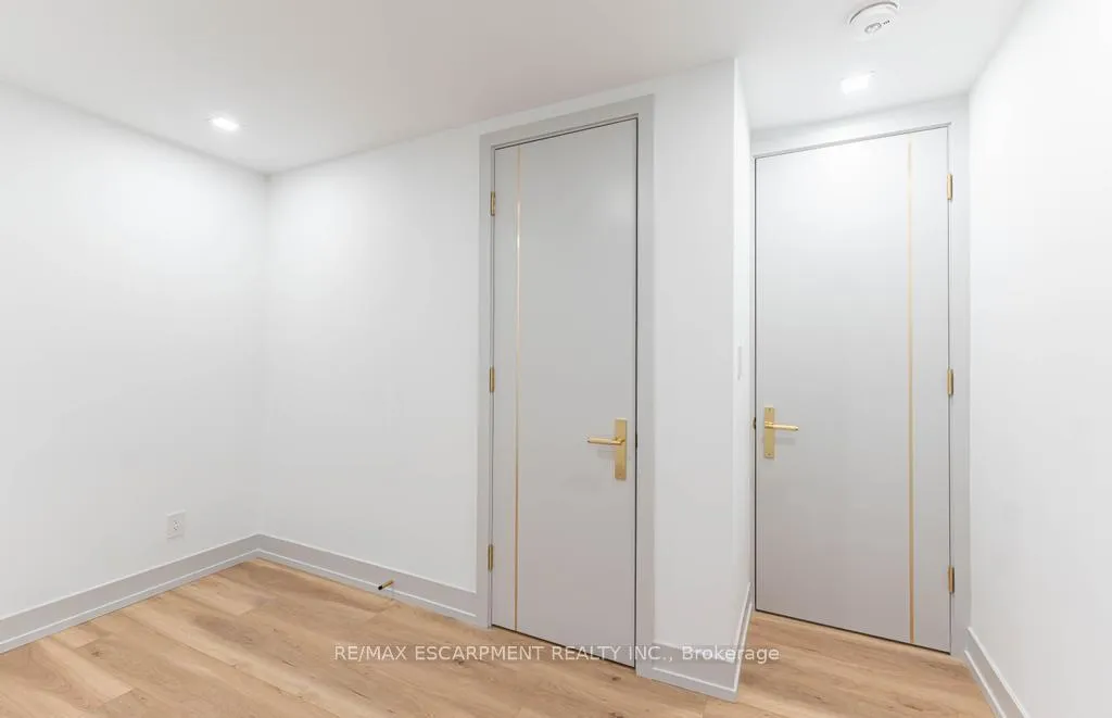 Photo 12 of 174 Roxborough Avenue, Hamilton, Stoney Creek — HOMEH