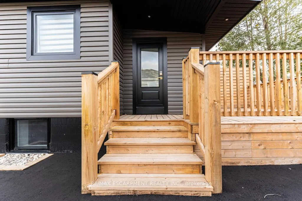 Photo 16 of 174 Roxborough Avenue, Hamilton, Stoney Creek — HOMEH