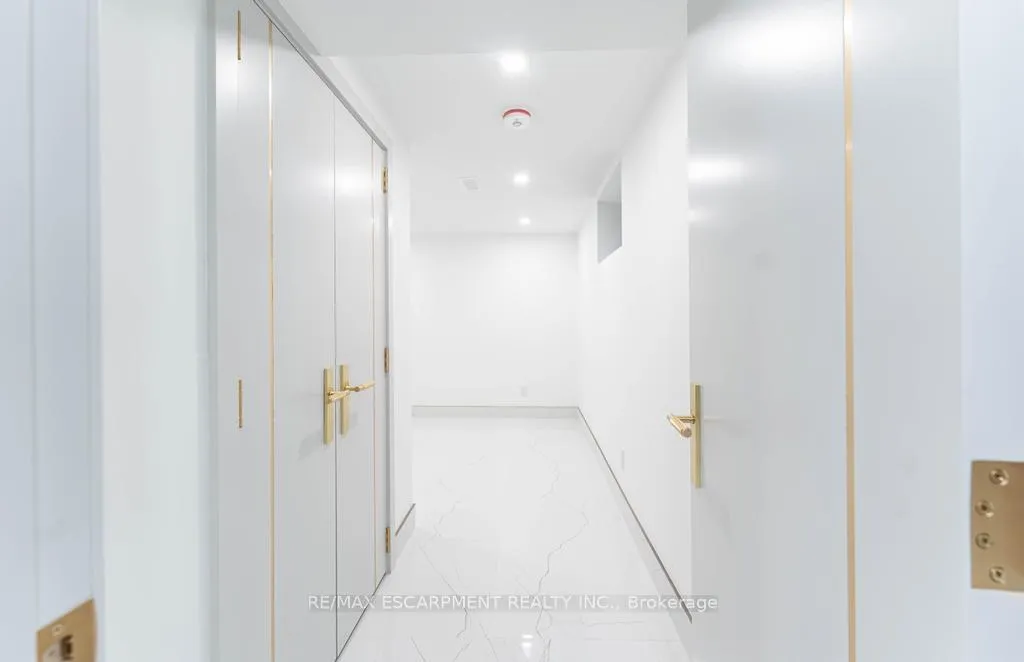 Photo 22 of 174 Roxborough Avenue, Hamilton, Stoney Creek — HOMEH
