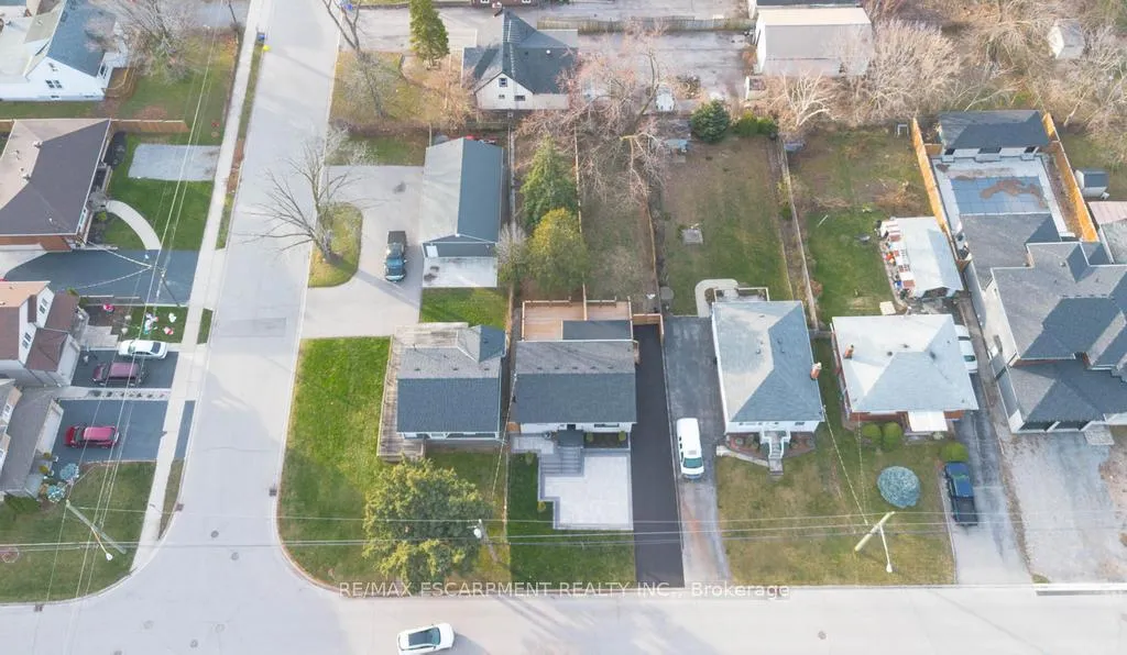 Photo 30 of 174 Roxborough Avenue, Hamilton, Stoney Creek — HOMEH