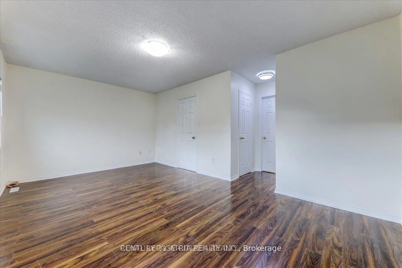 Photo 16 of Unit Upper, 24 Holloway Road, Markham, Cedarwood — HOMEH