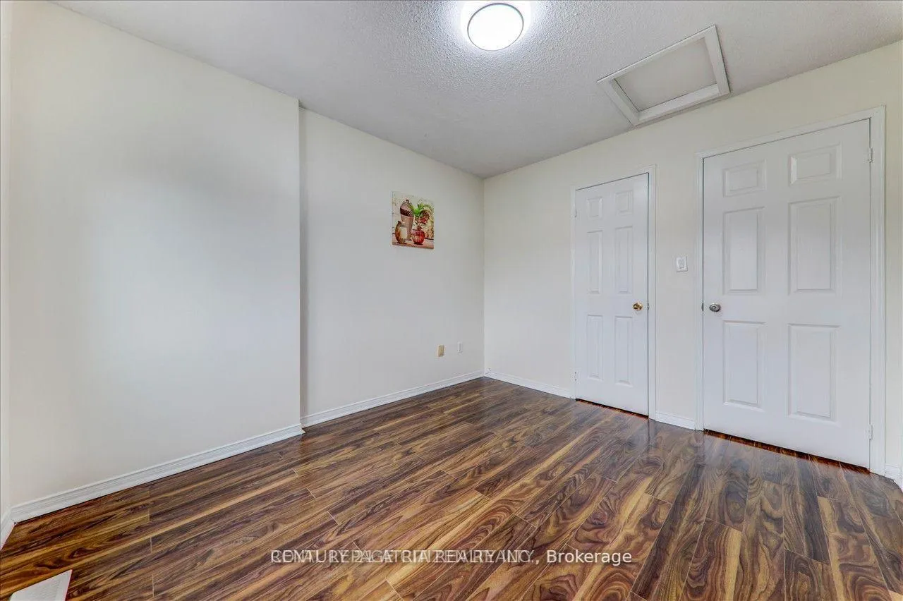 Photo 21 of Unit Upper, 24 Holloway Road, Markham, Cedarwood — HOMEH
