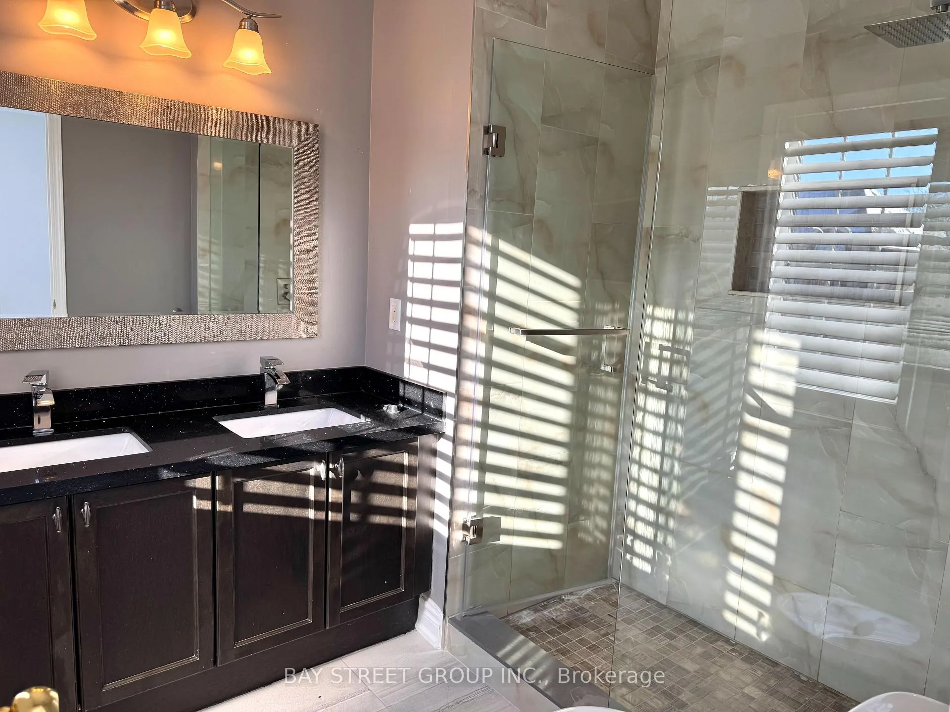 Photo 12 of 20 Prince William Drive, Markham, Village Green-South Unionville — HOMEH
