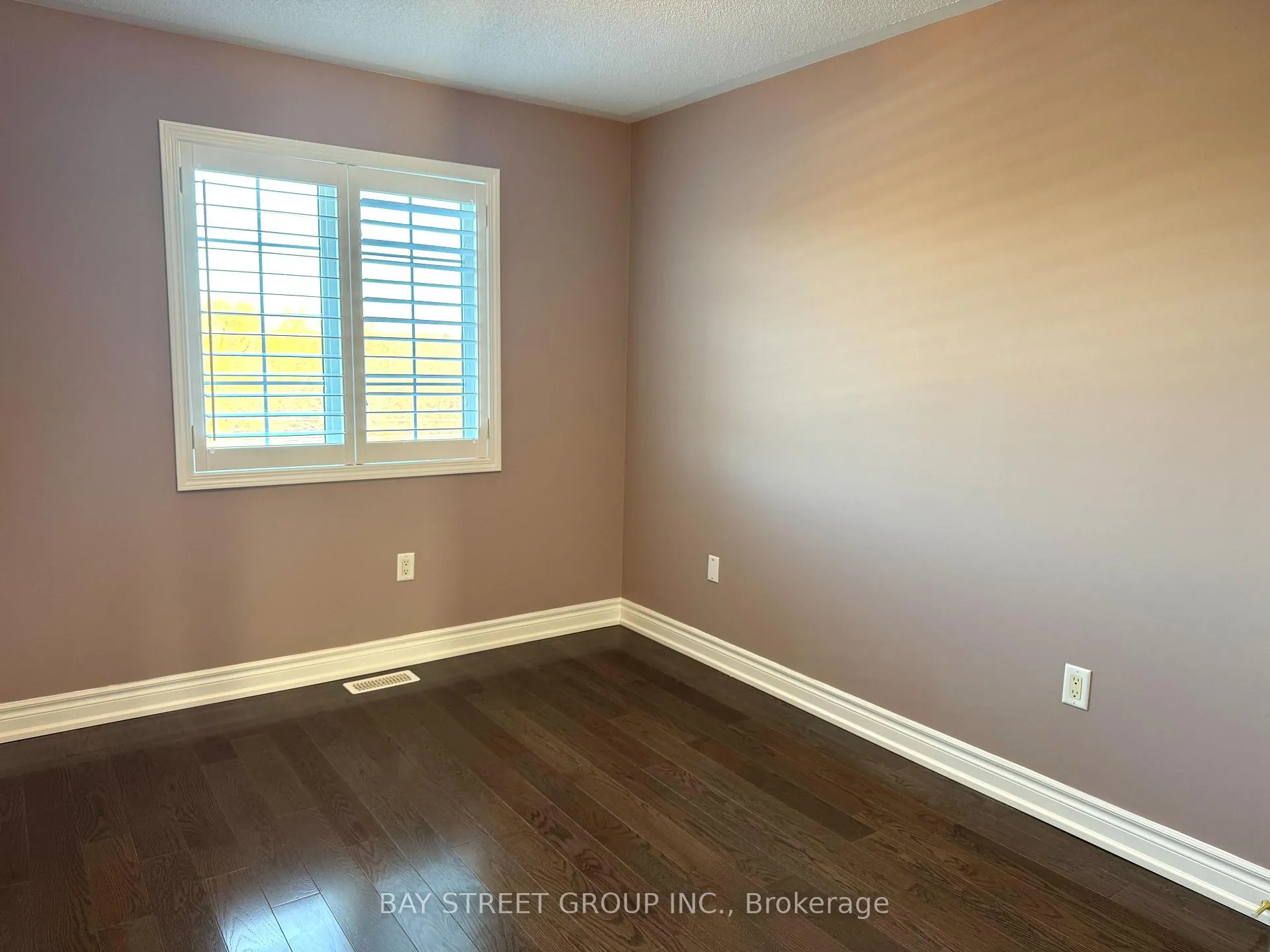 Photo 13 of 20 Prince William Drive, Markham, Village Green-South Unionville — HOMEH