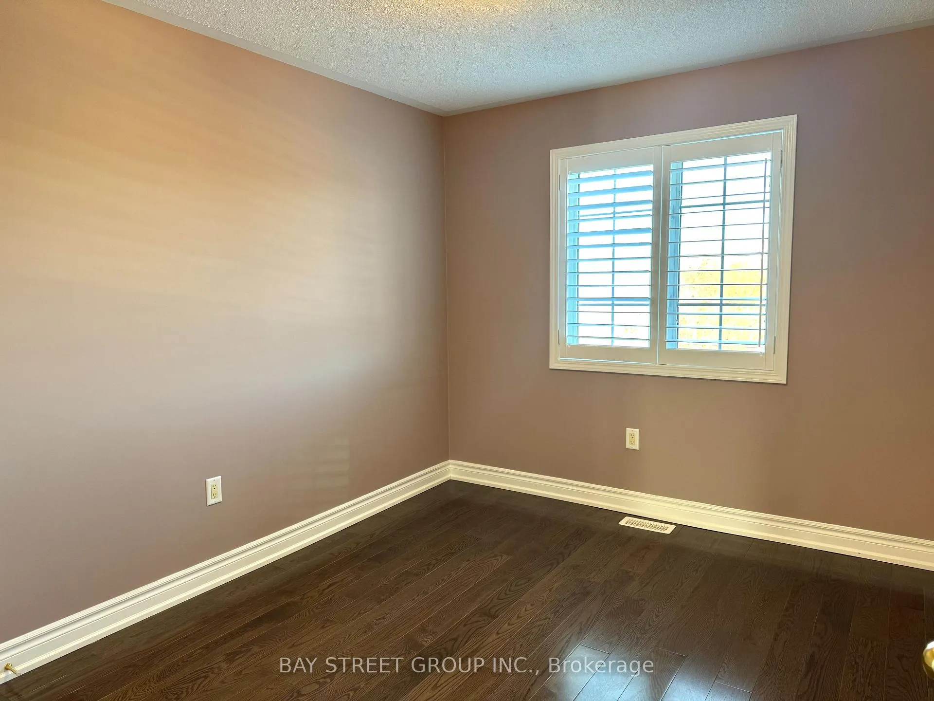 Photo 14 of 20 Prince William Drive, Markham, Village Green-South Unionville — HOMEH