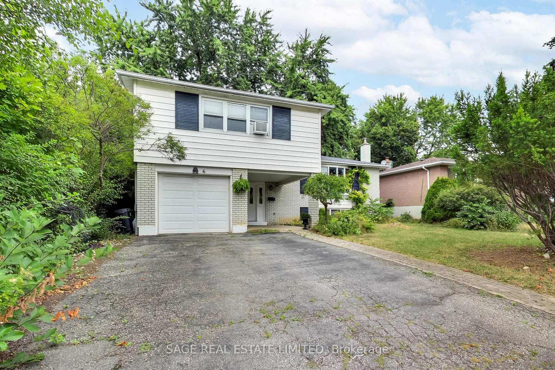 Photo 2 of 6 Dunsinane Drive, Markham, Royal Orchard — HOMEH
