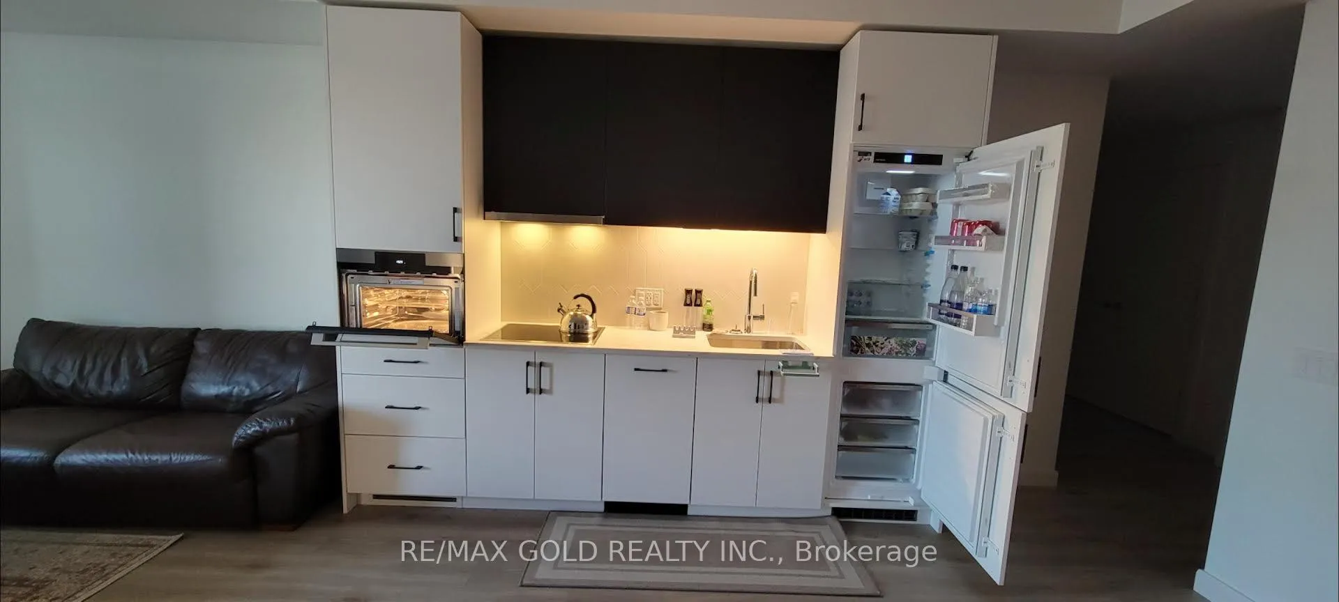 Photo 5 of Unit 1403, 741 King Street W, Kitchener — HOMEH