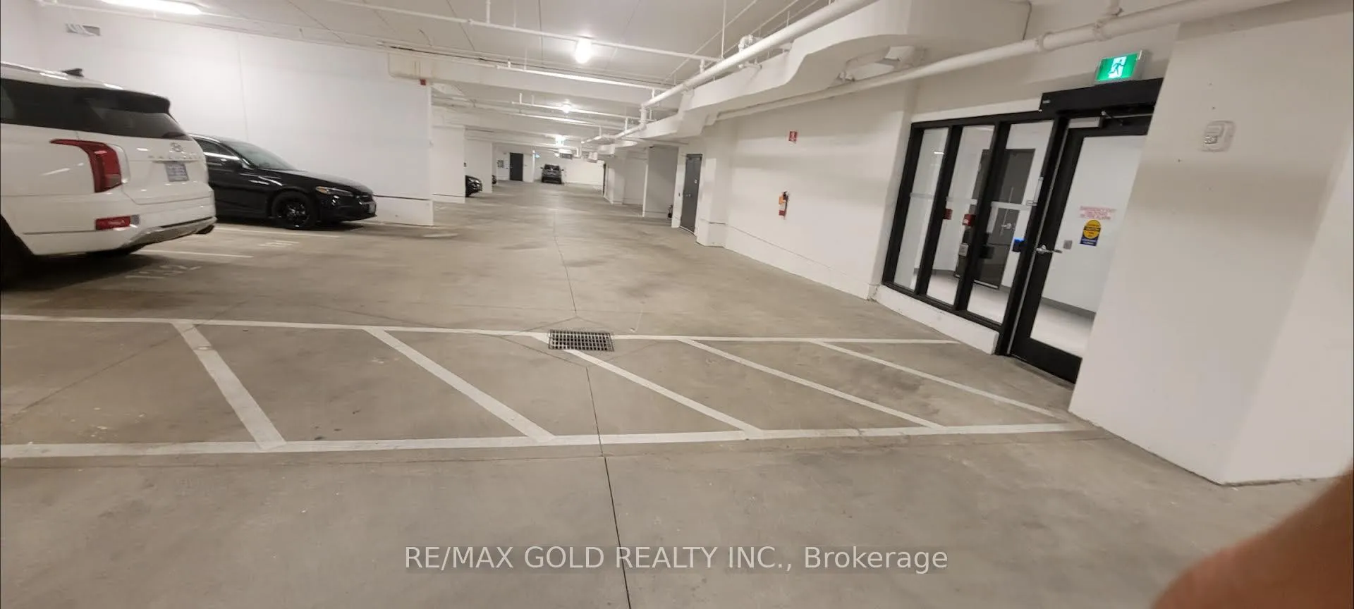 Photo 10 of Unit 1403, 741 King Street W, Kitchener — HOMEH
