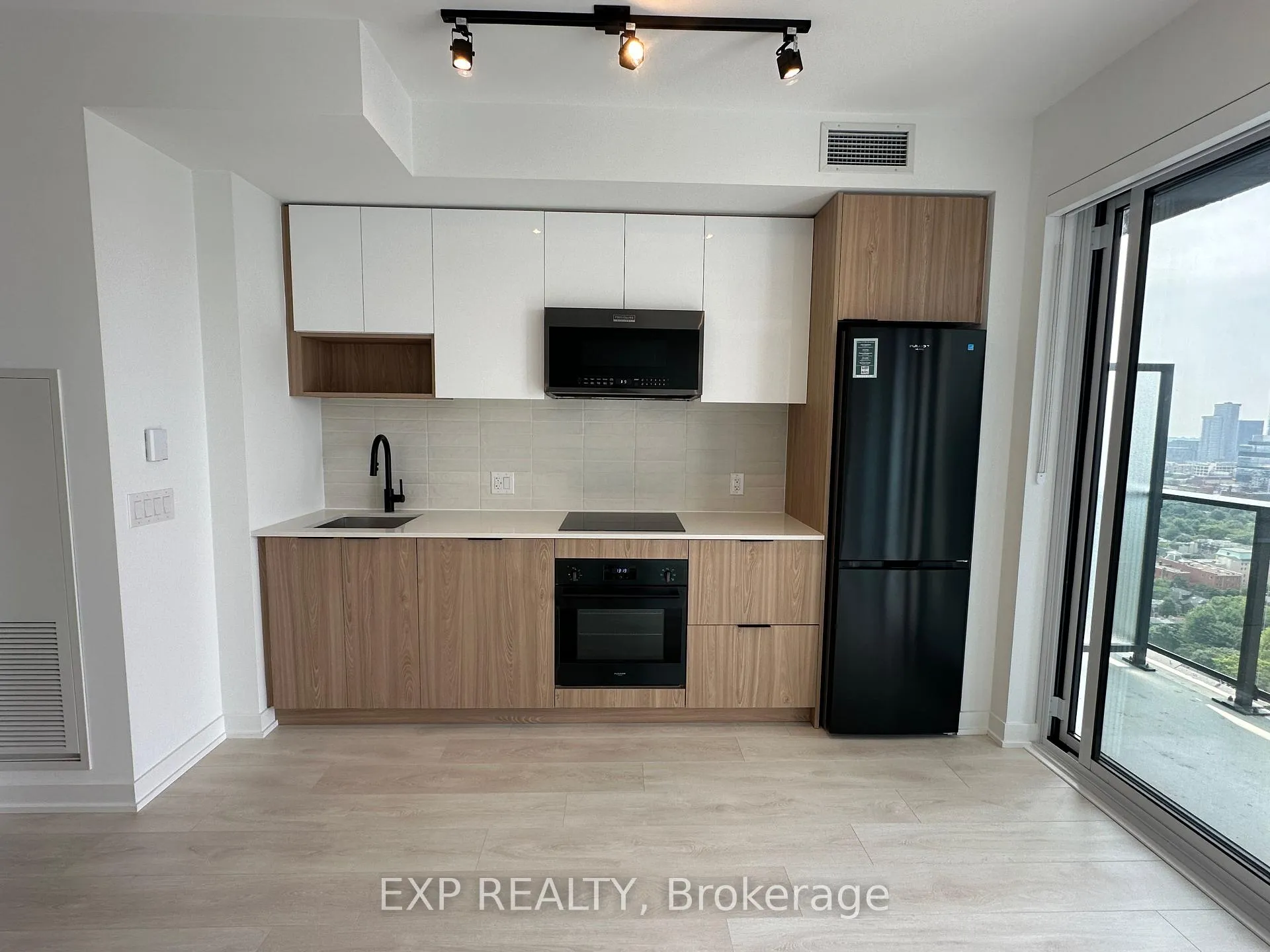 Photo 13 of Unit 3007, 5 Defries Street, Toronto, Regent Park — HOMEH