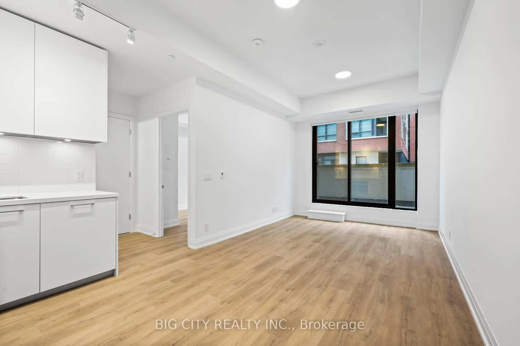 Front of Unit 201, 36 Brentcliffe Road