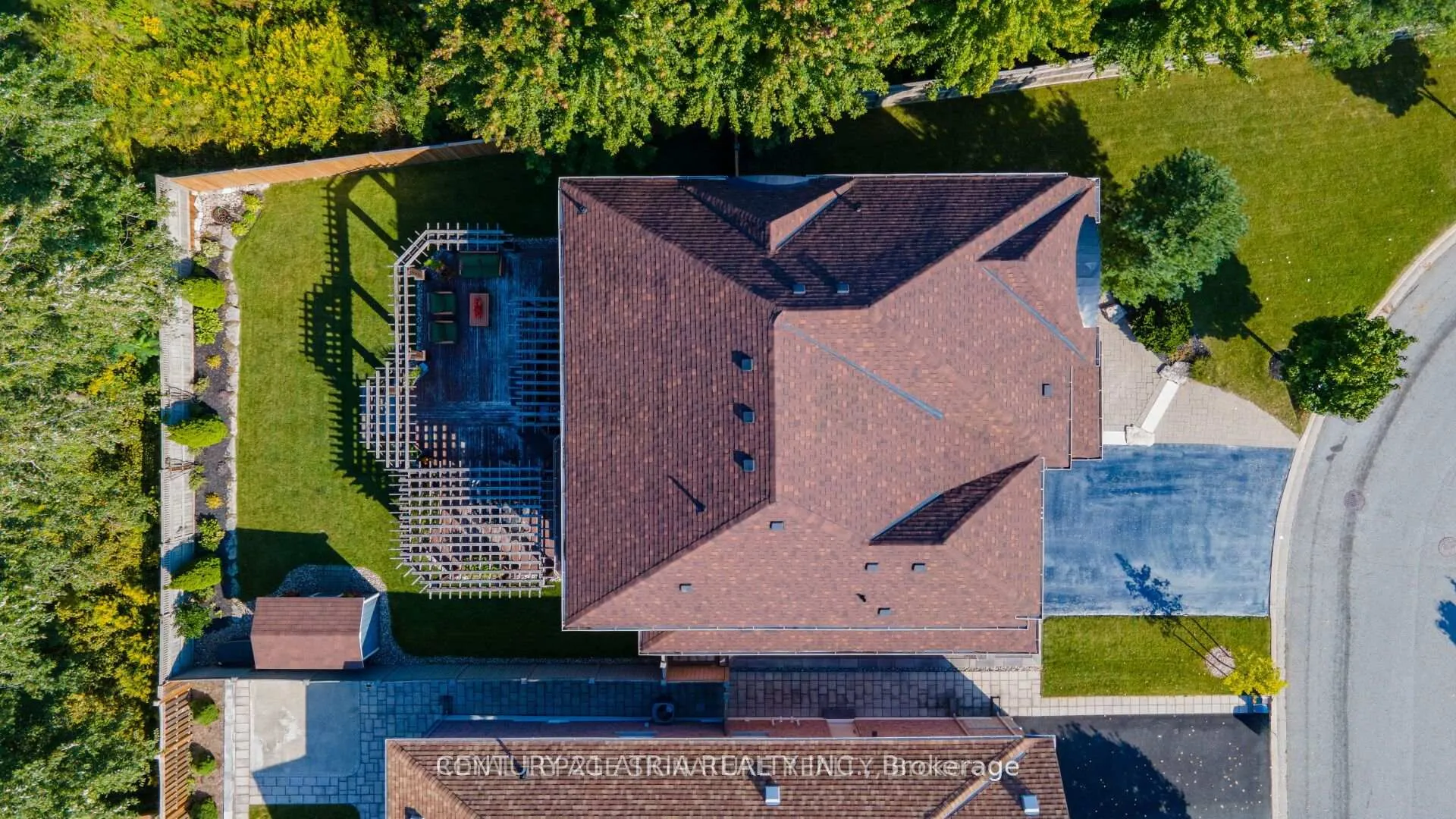 Photo 3 of 12 Coakwell, Markham, Box Grove — HOMEH