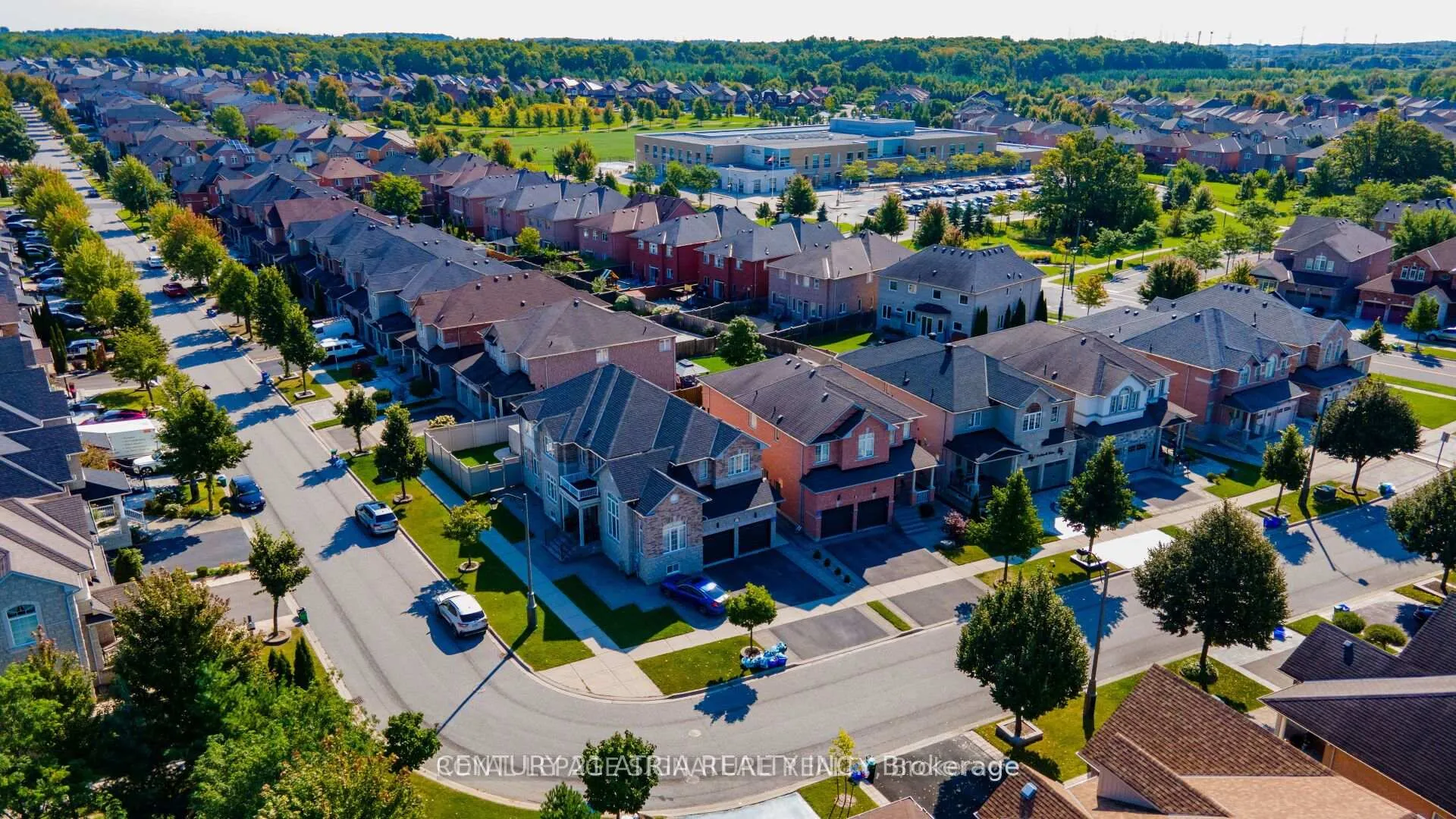 Photo 4 of 12 Coakwell, Markham, Box Grove — HOMEH