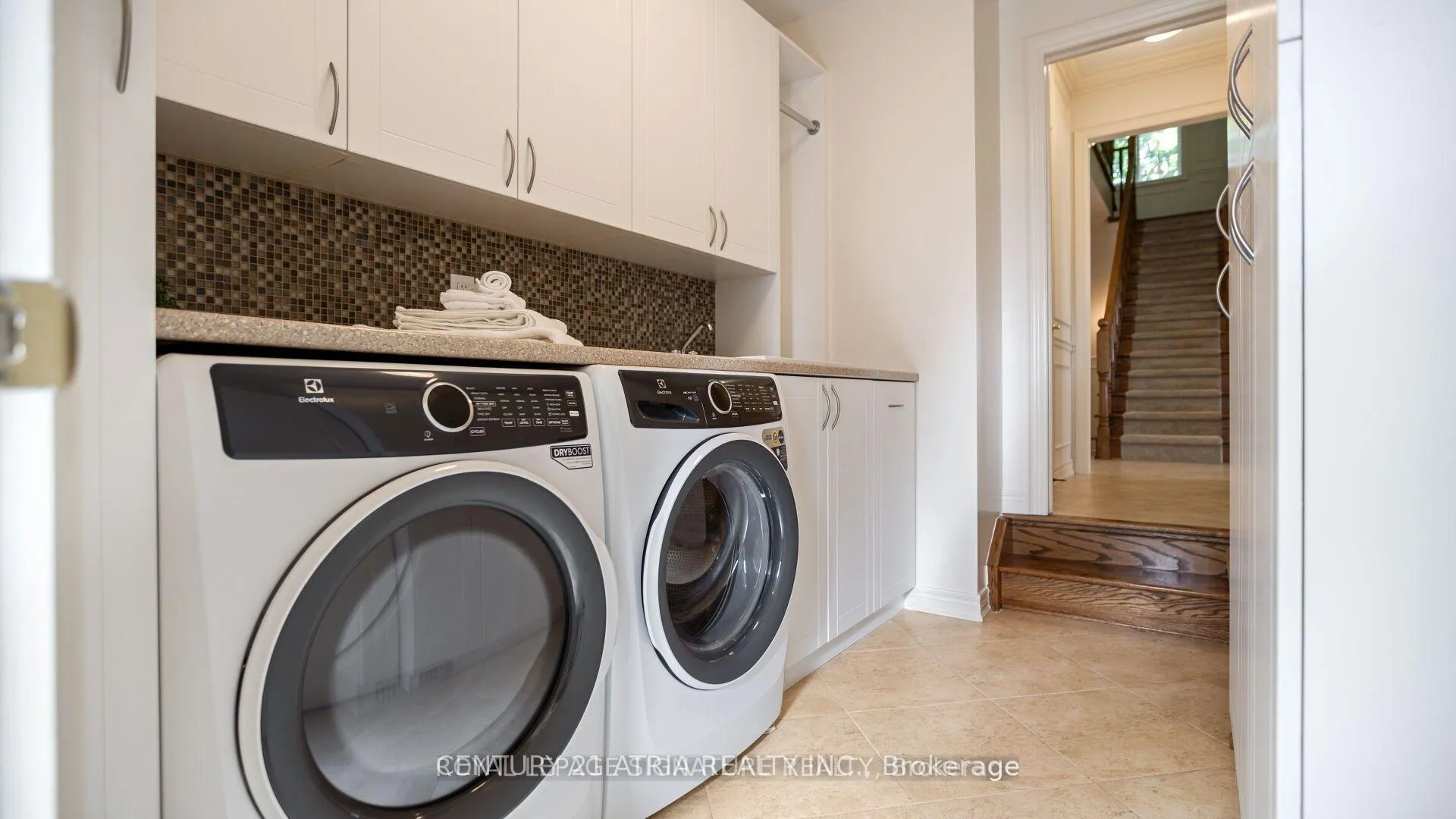 Photo 22 of 12 Coakwell, Markham, Box Grove — HOMEH